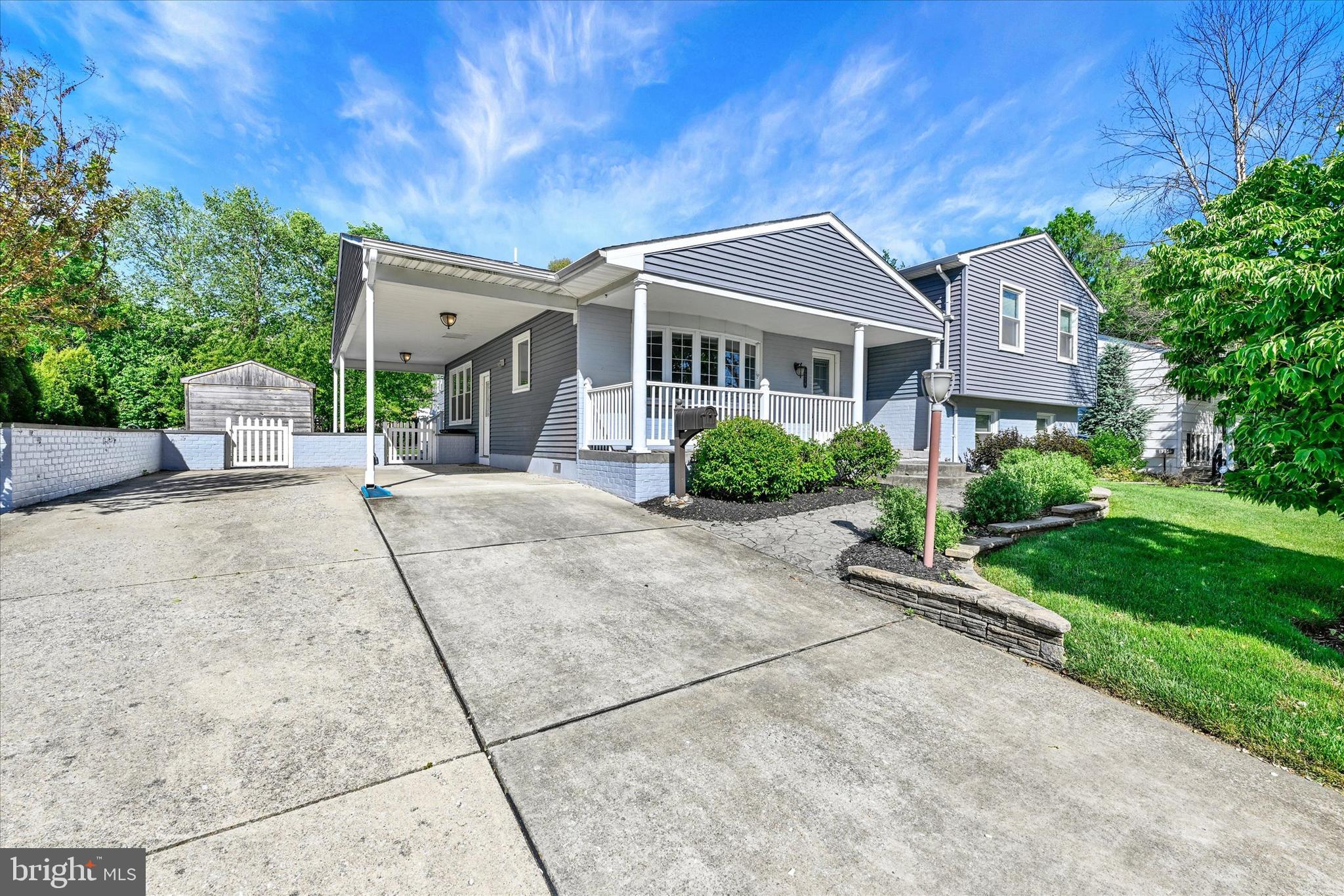 8216 THORNTON ROAD