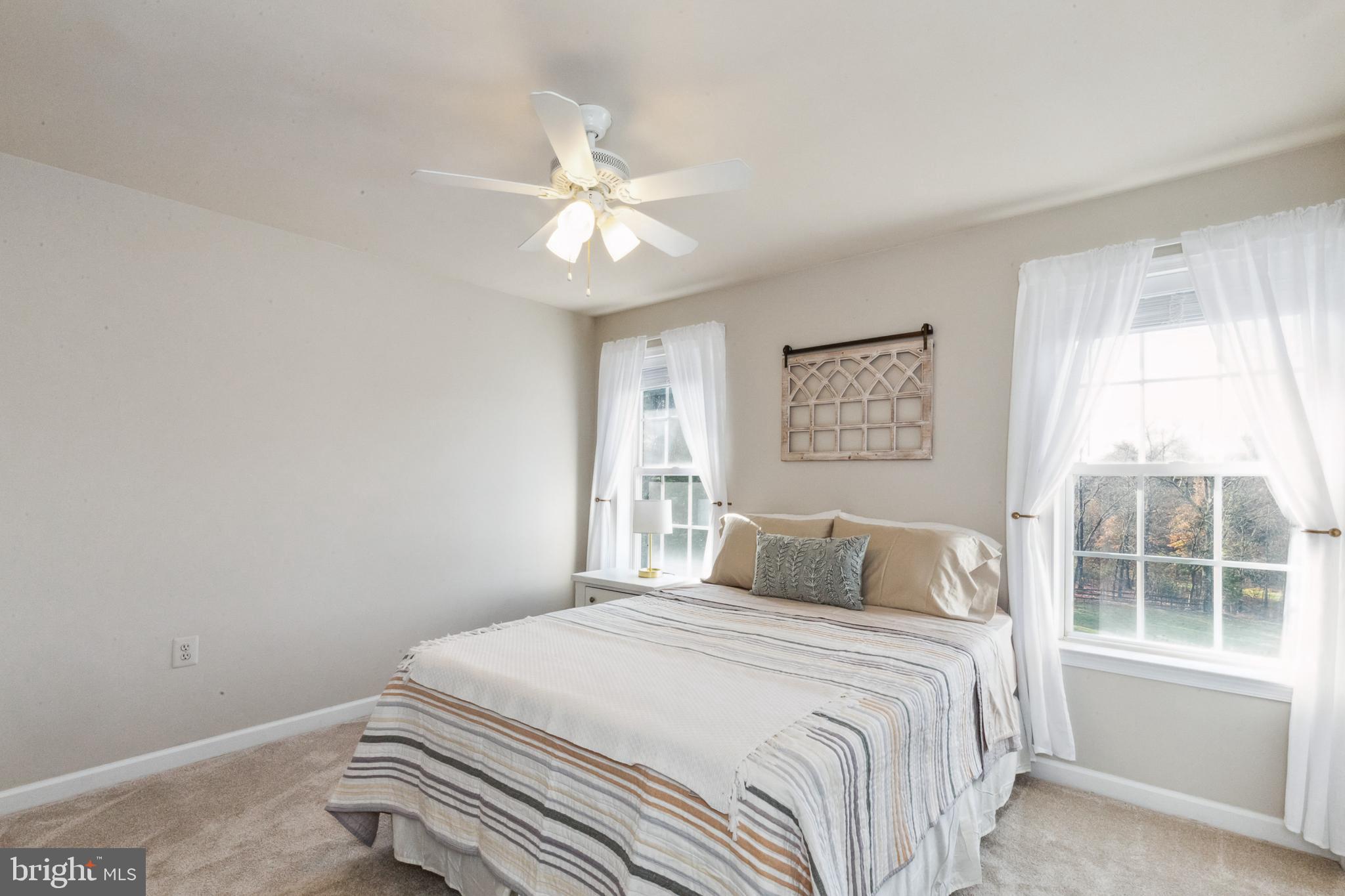 ASHBURN MEWS - Residential