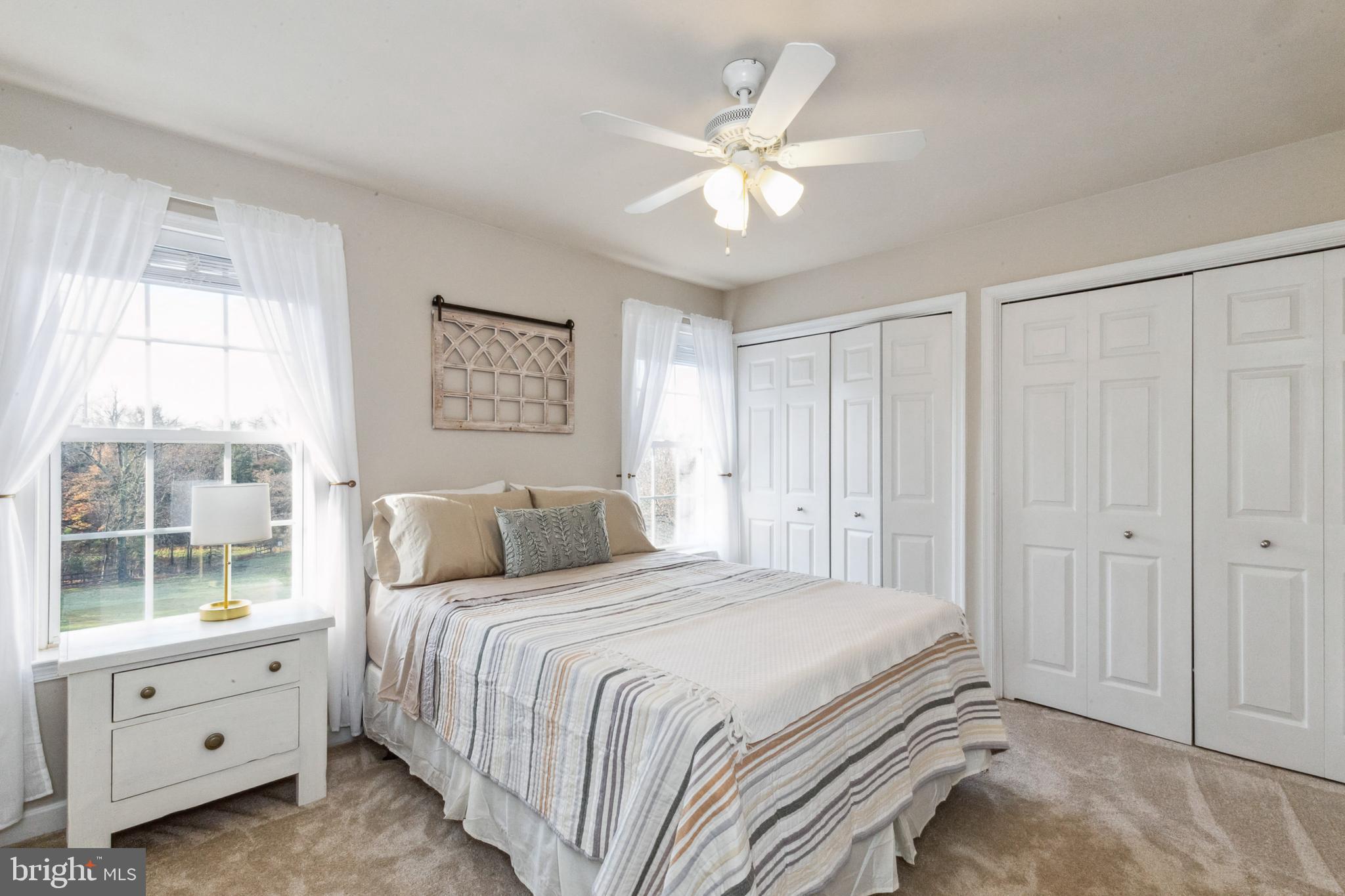 ASHBURN MEWS - Residential