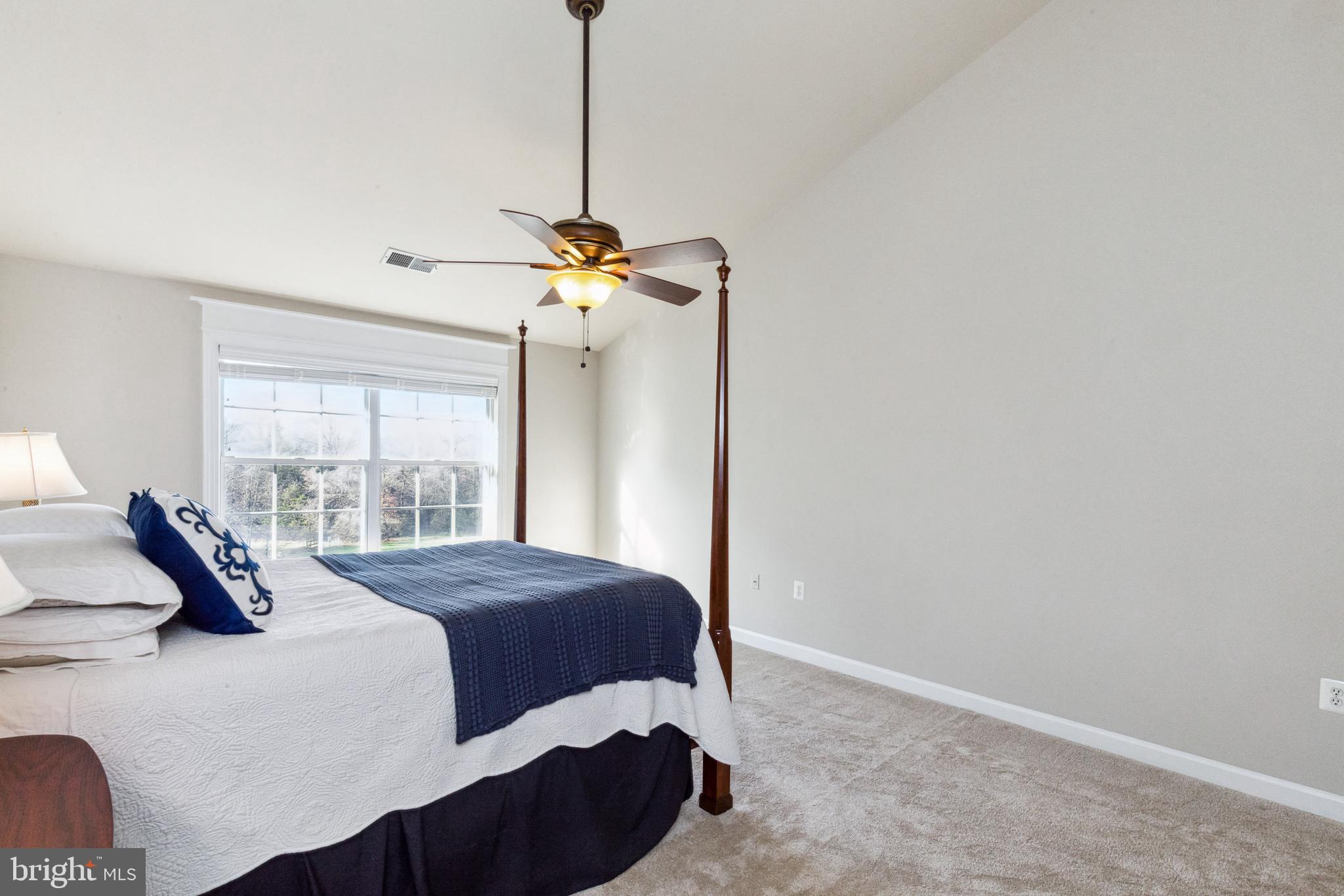 ASHBURN MEWS - Residential