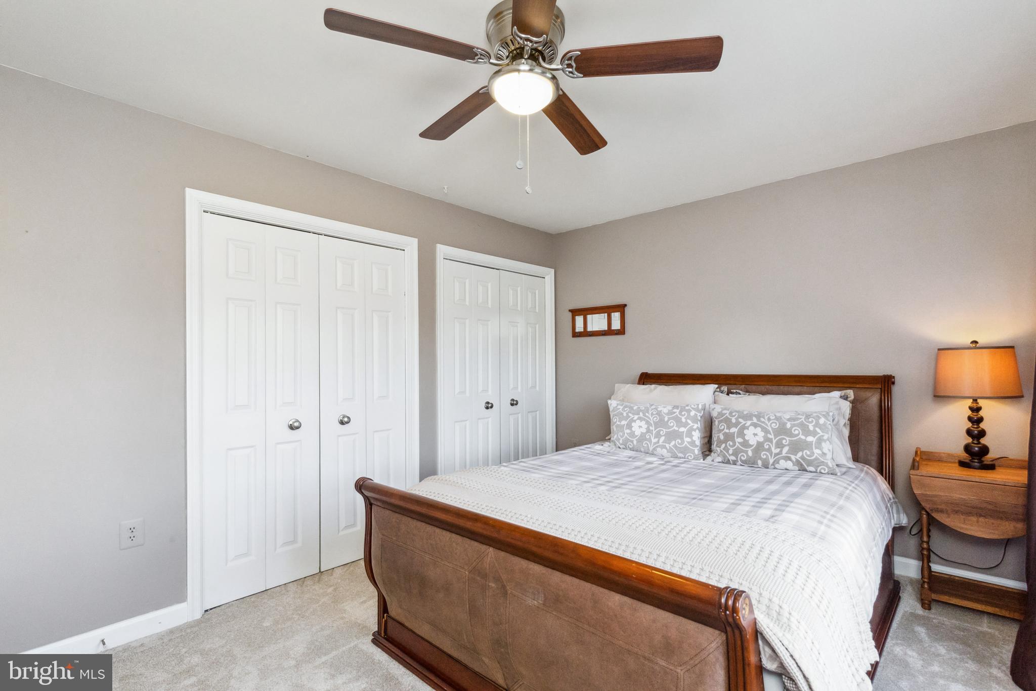 ASHBURN MEWS - Residential