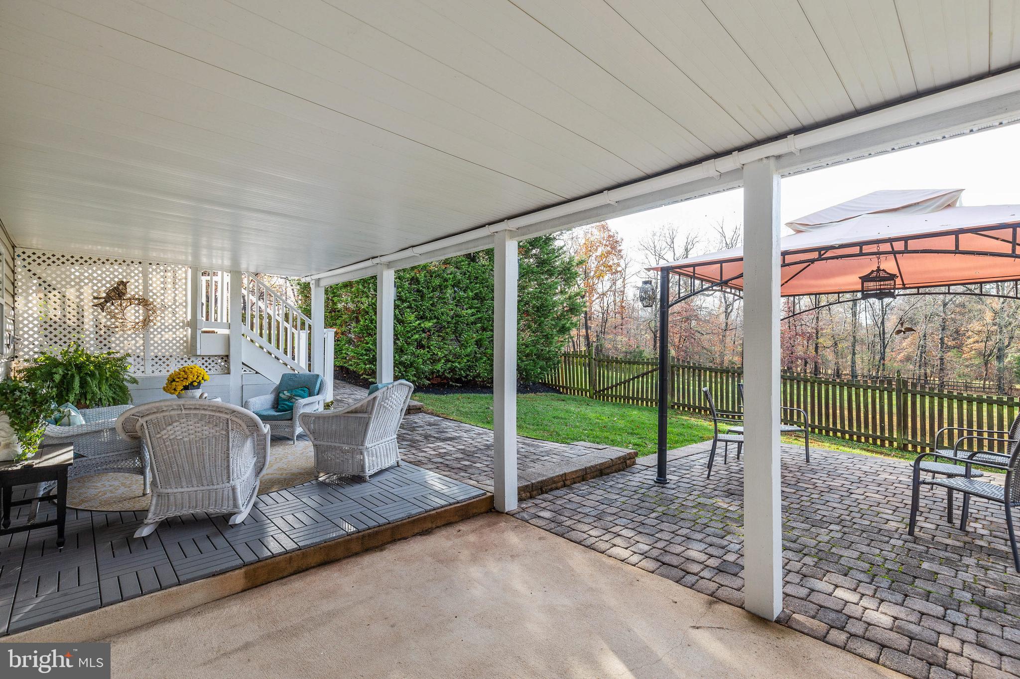 ASHBURN MEWS - Residential