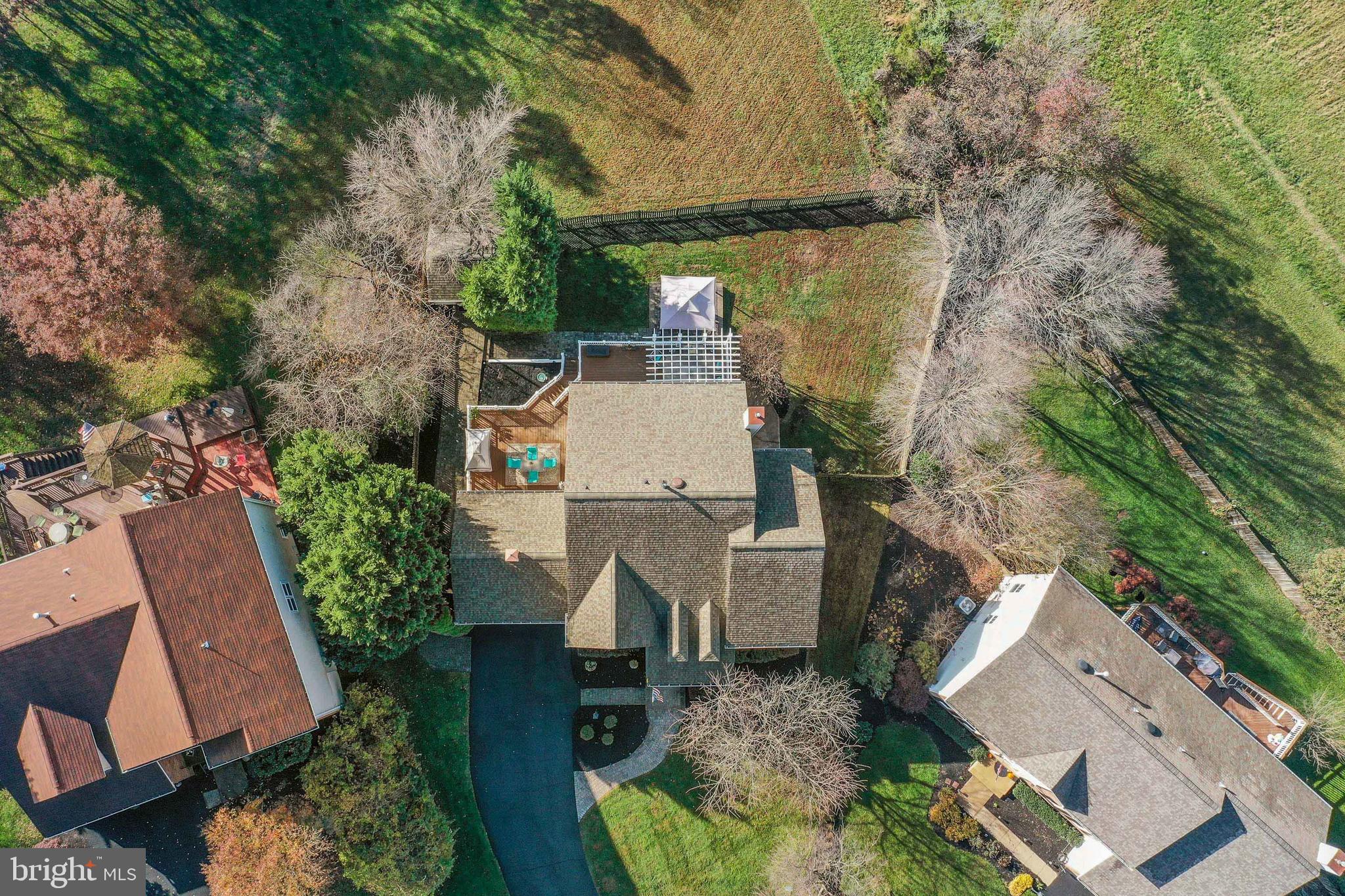 ASHBURN MEWS - Residential