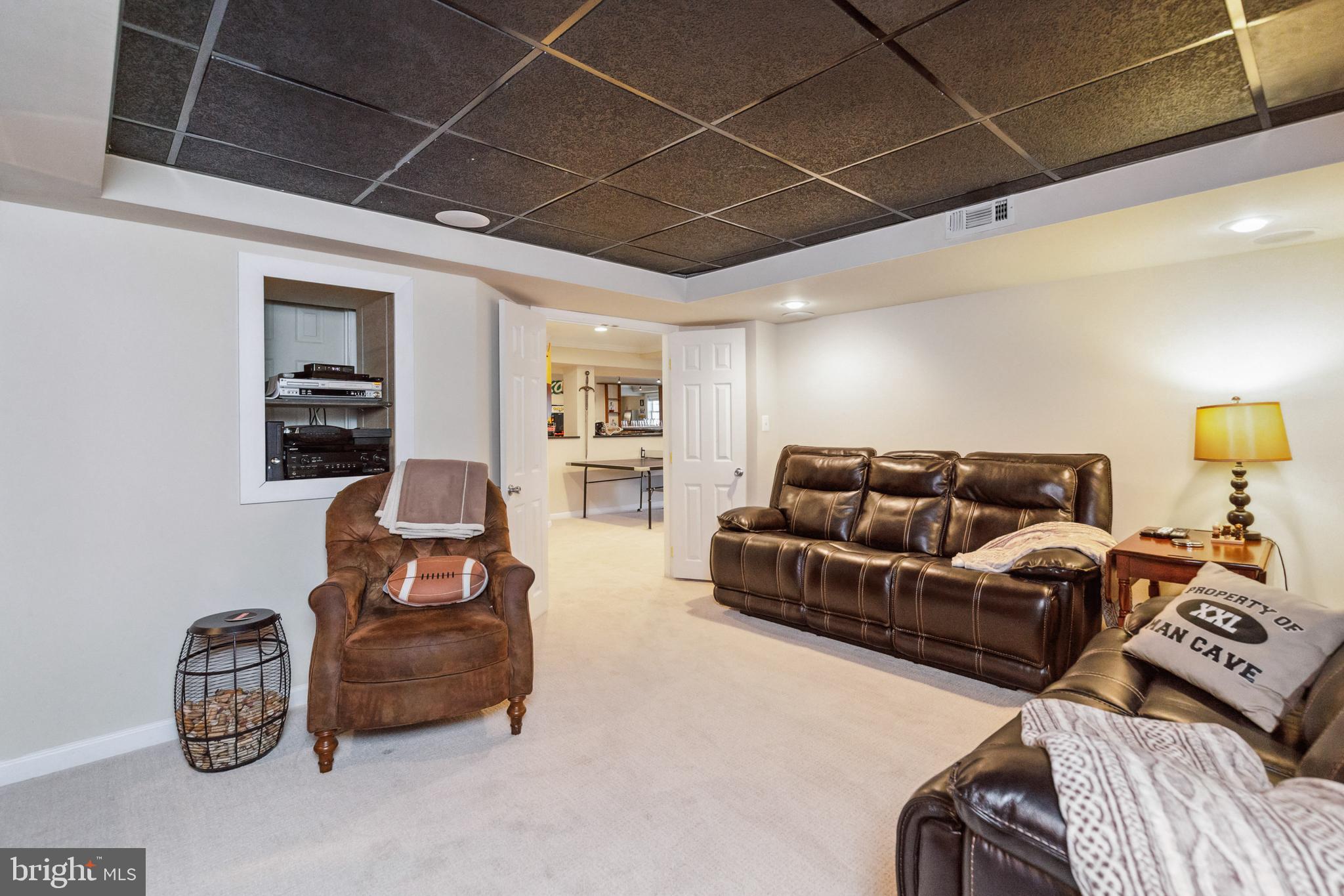 ASHBURN MEWS - Residential