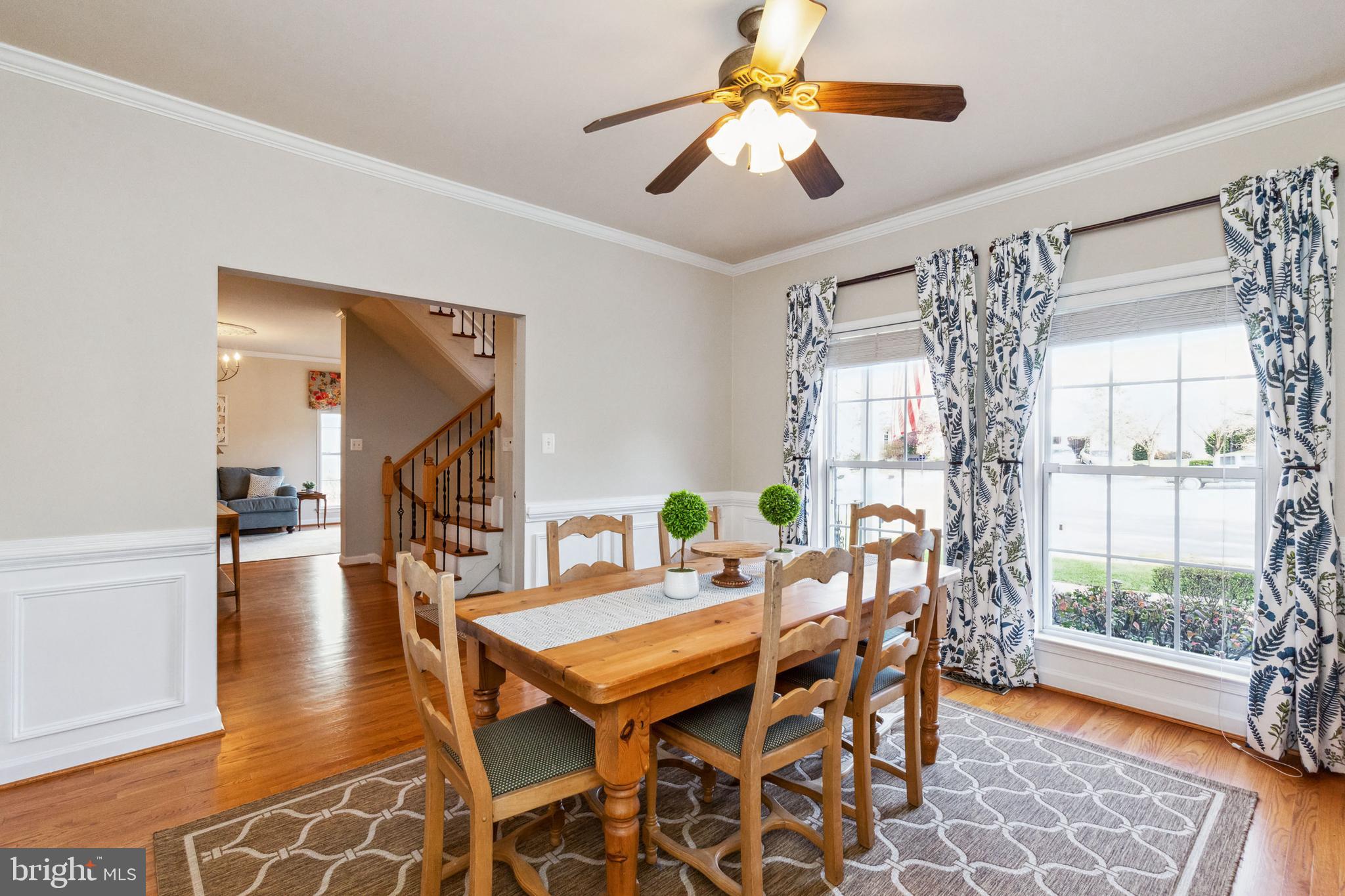 ASHBURN MEWS - Residential