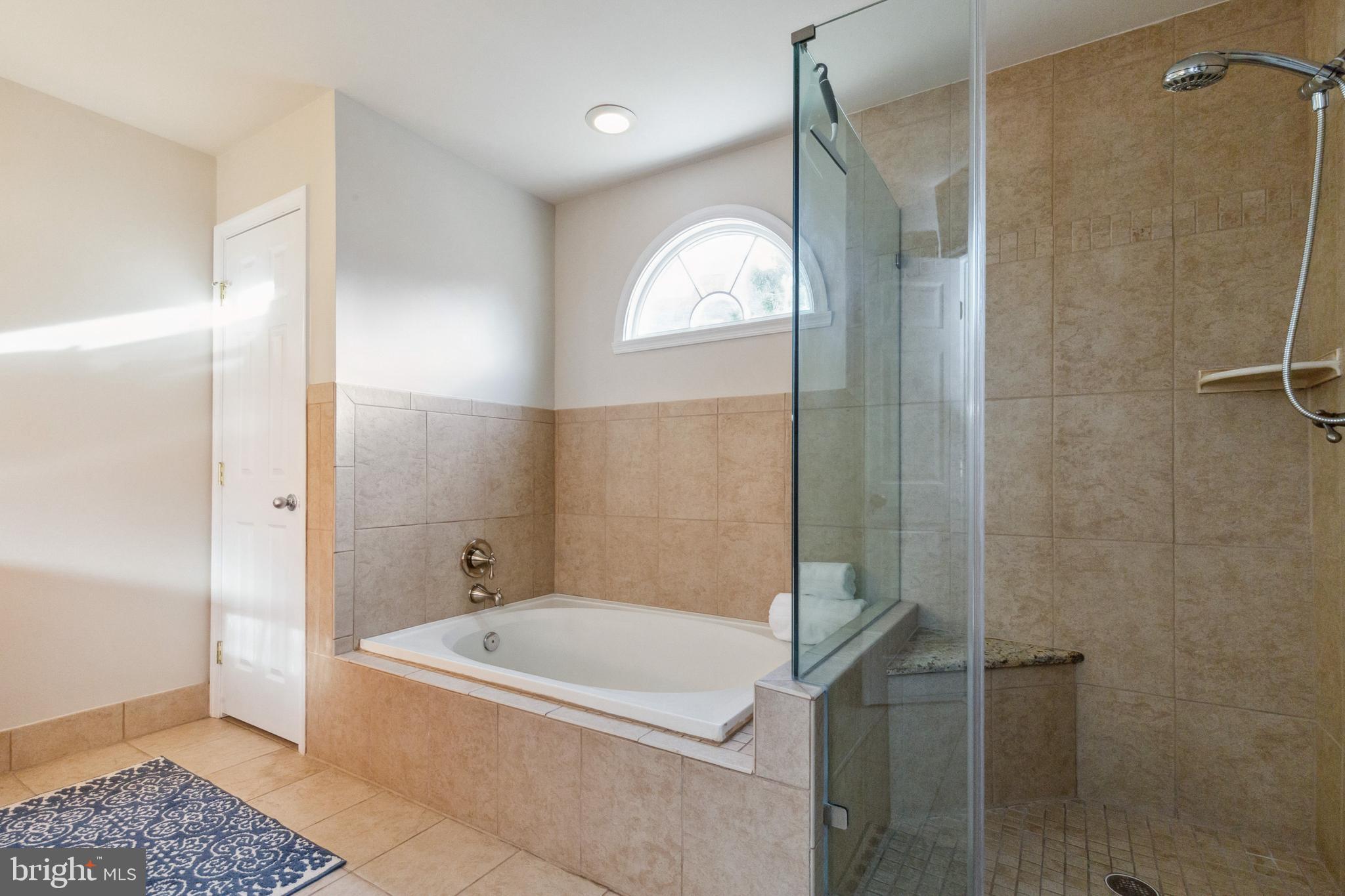 ASHBURN MEWS - Residential