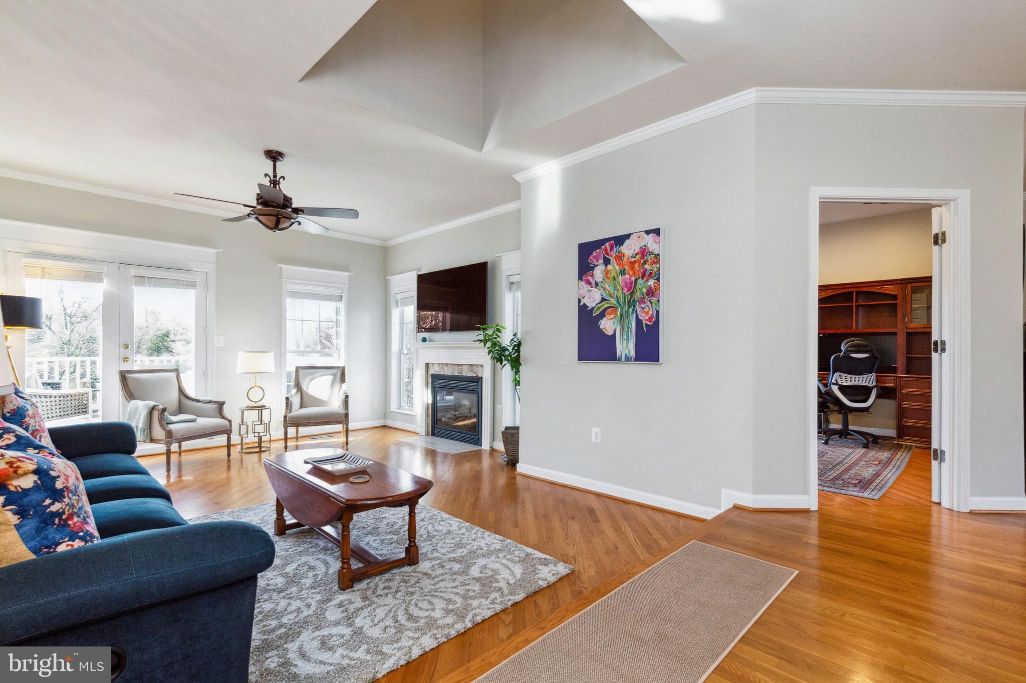 ASHBURN MEWS - Residential