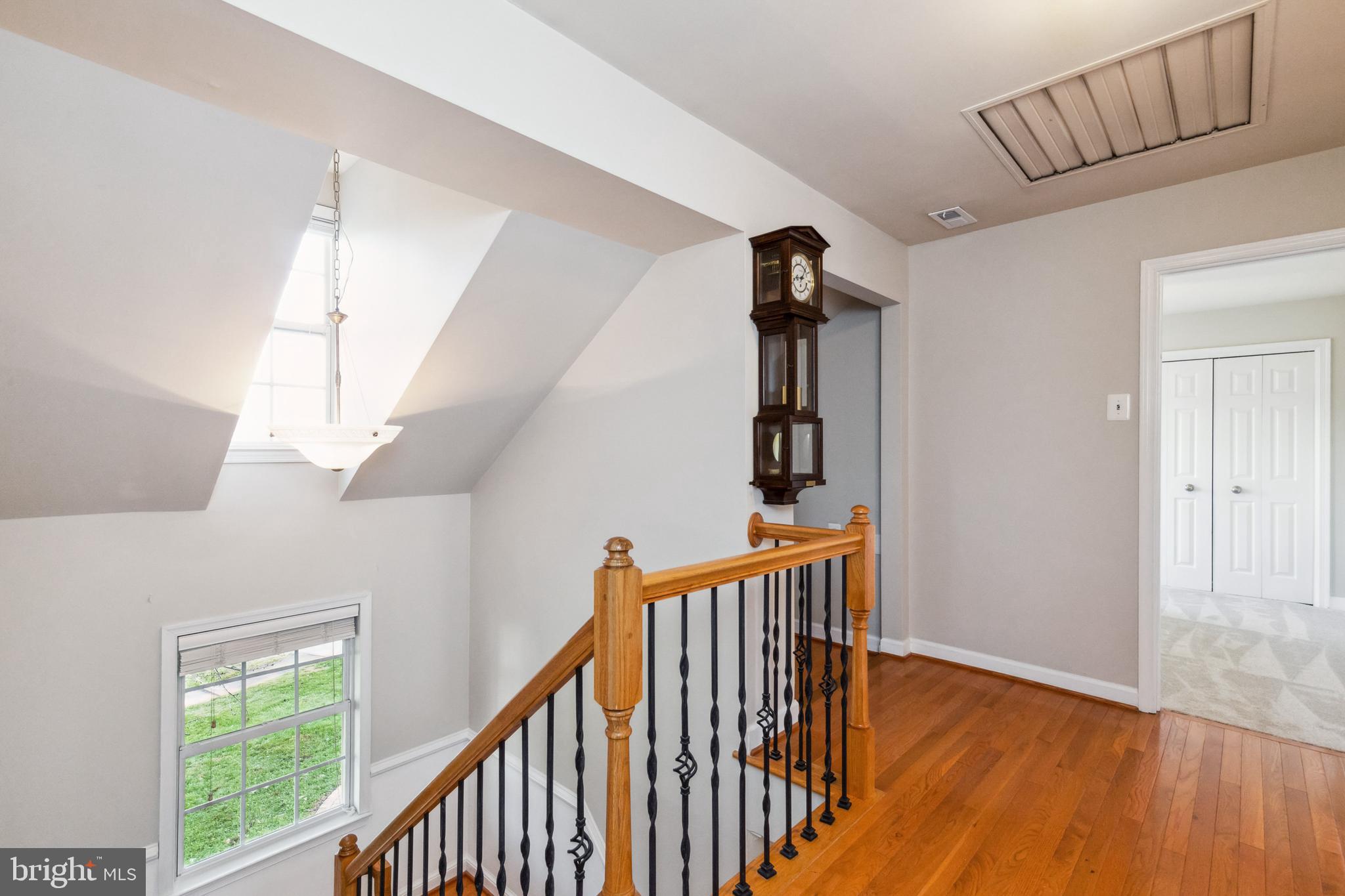 ASHBURN MEWS - Residential