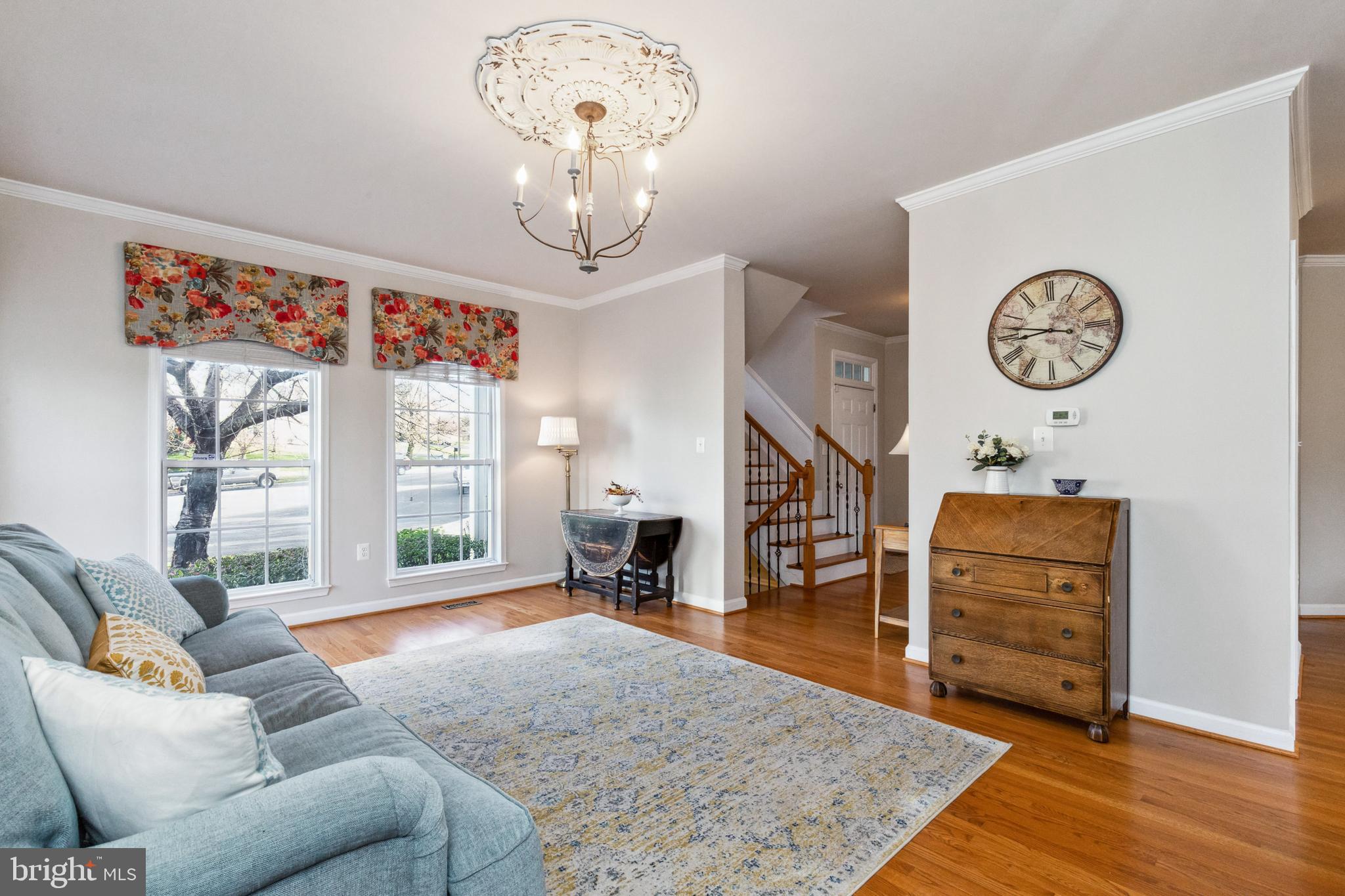 ASHBURN MEWS - Residential