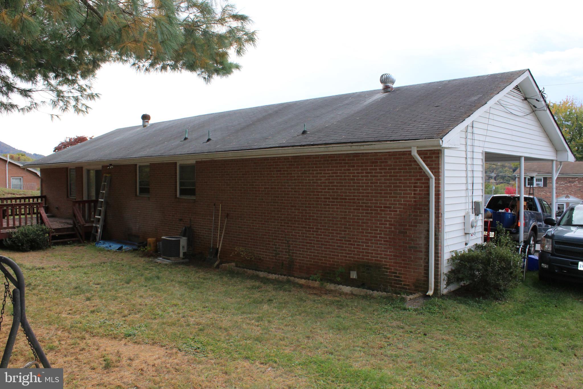 210 S SHENANDOAH AVENUE