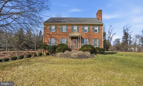 956 WALKER ROAD GREAT FALLS VA 22066