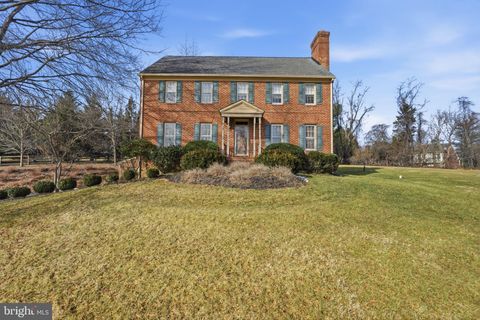 956 WALKER ROAD GREAT FALLS VA 22066