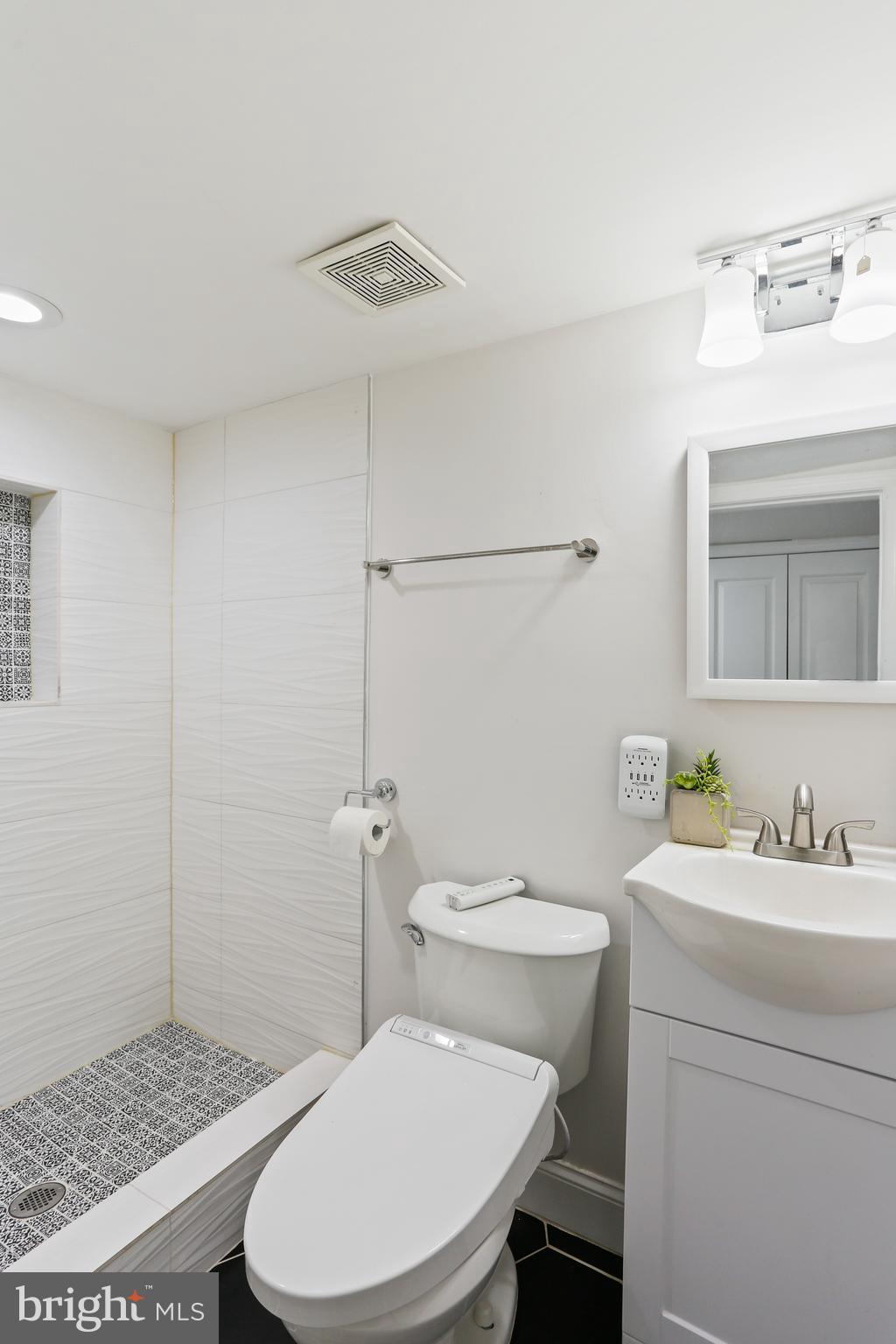 PARKVILLE/CARNEY - Residential