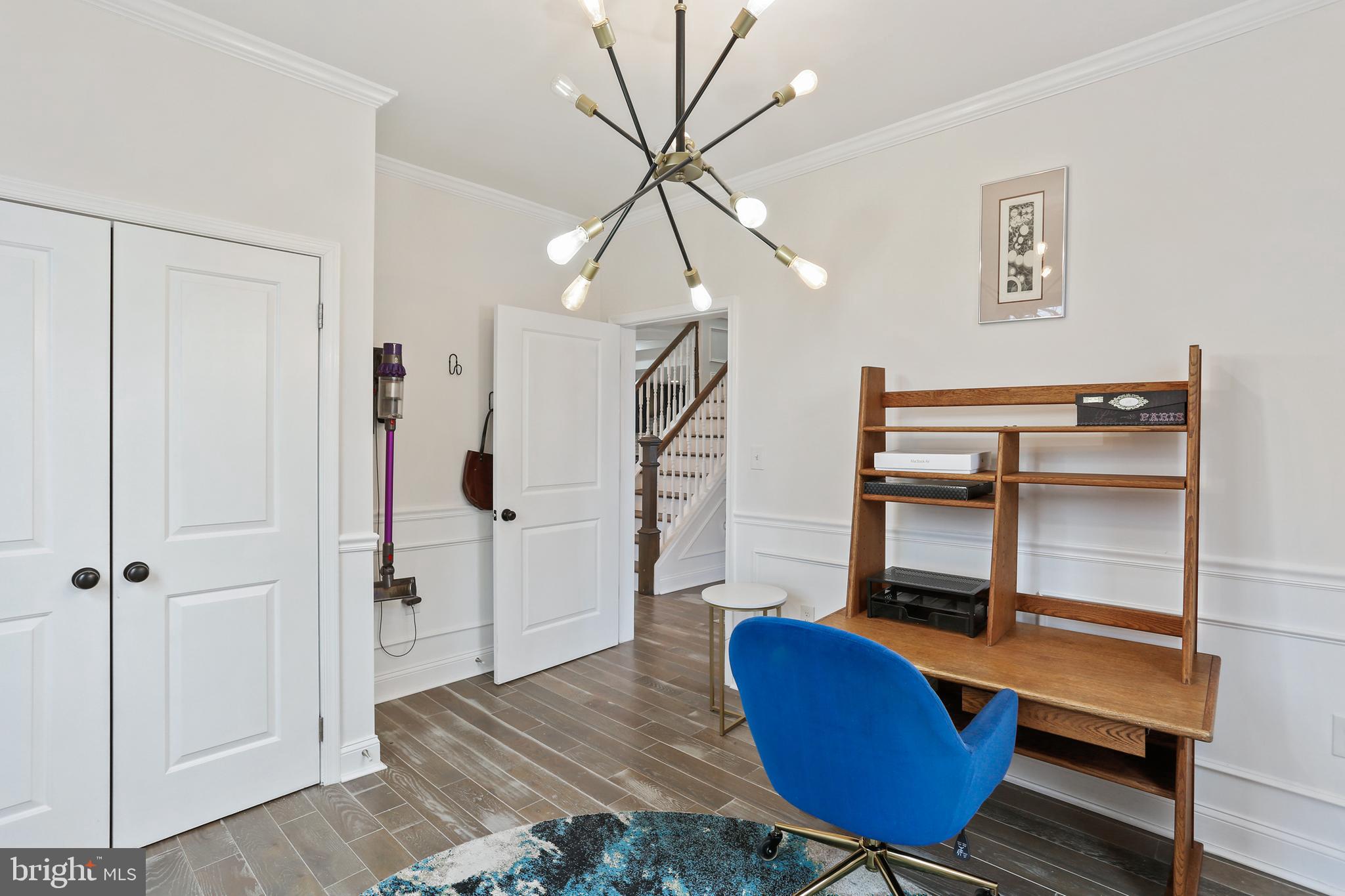 PARKVILLE/CARNEY - Residential