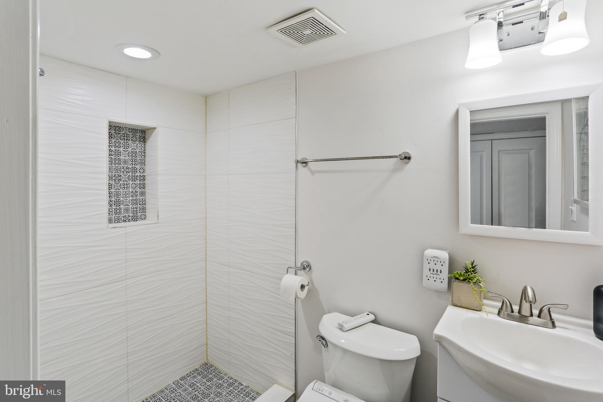 PARKVILLE/CARNEY - Residential