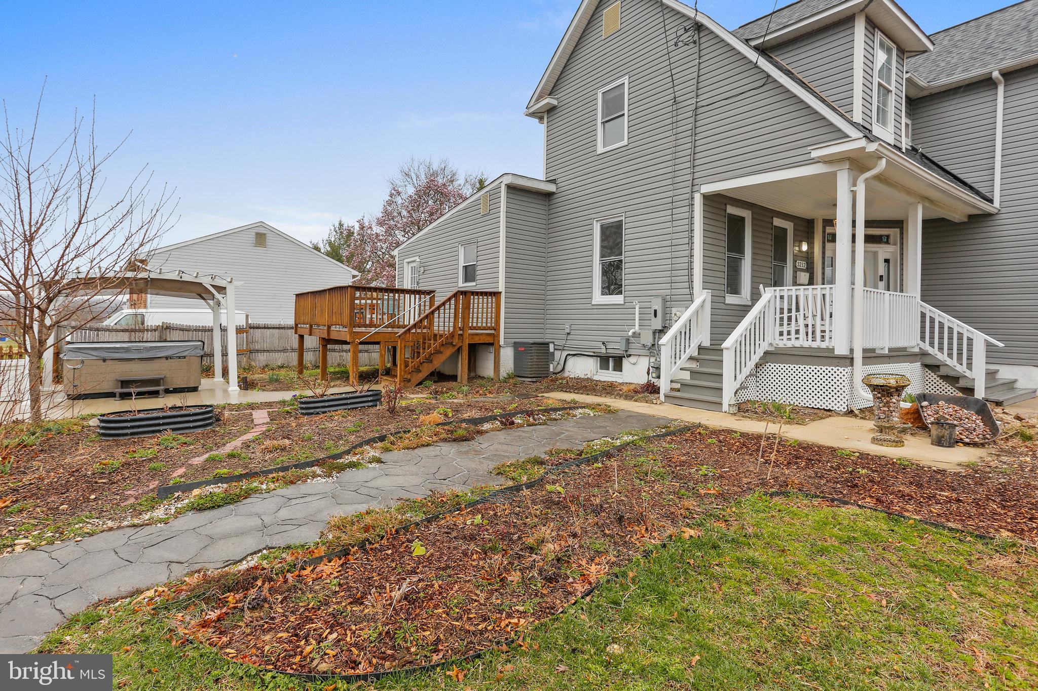 PARKVILLE/CARNEY - Residential
