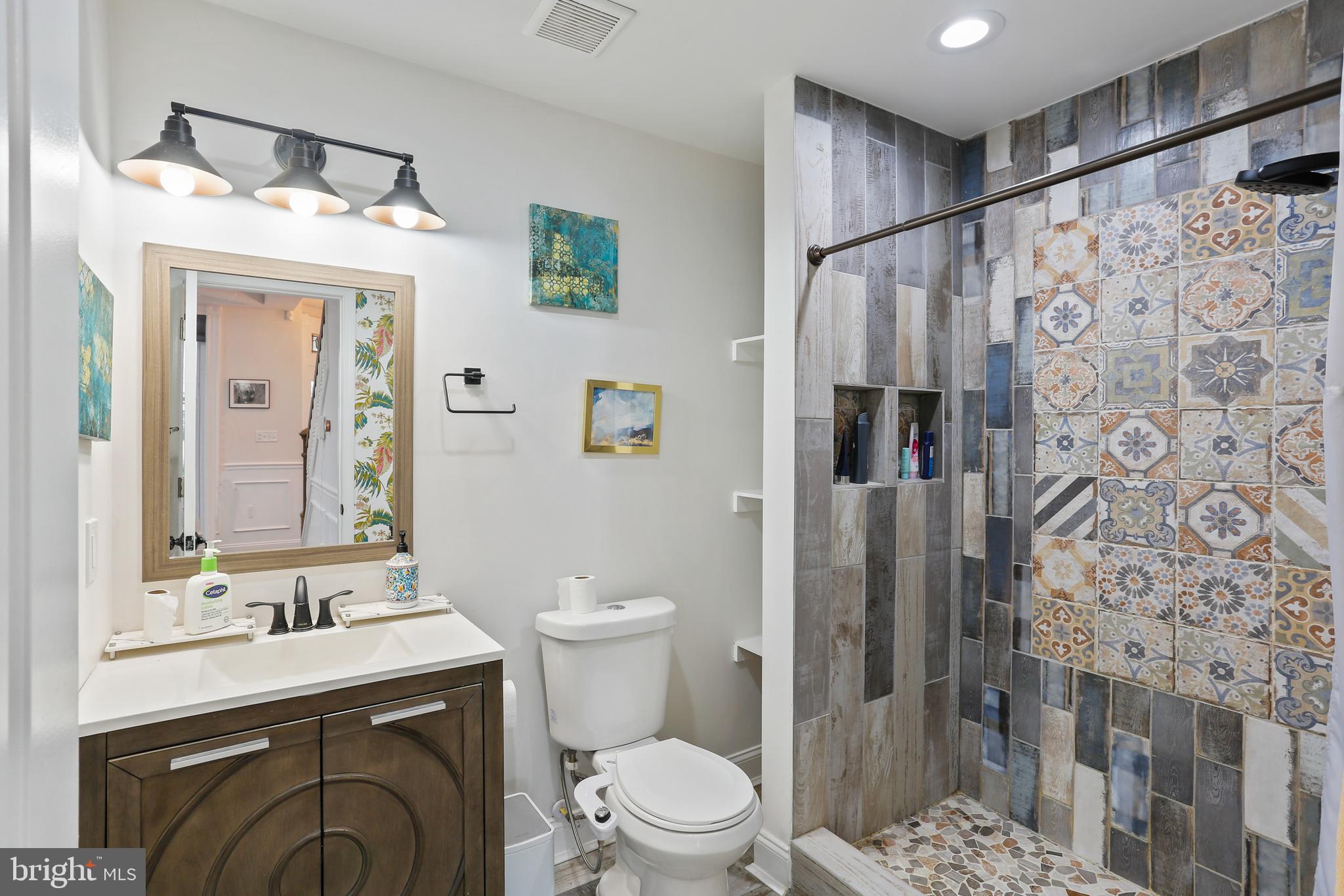 PARKVILLE/CARNEY - Residential