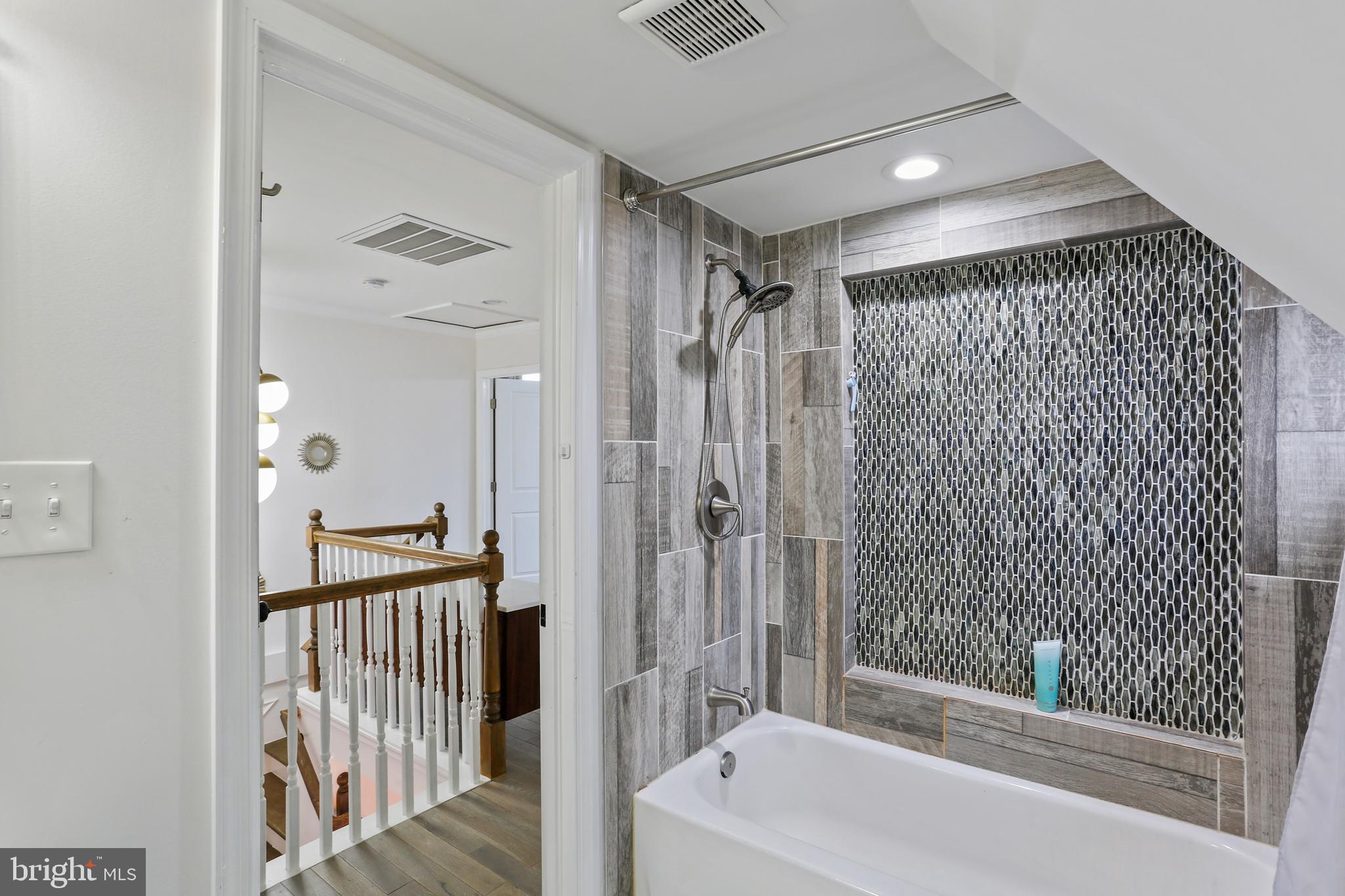 PARKVILLE/CARNEY - Residential