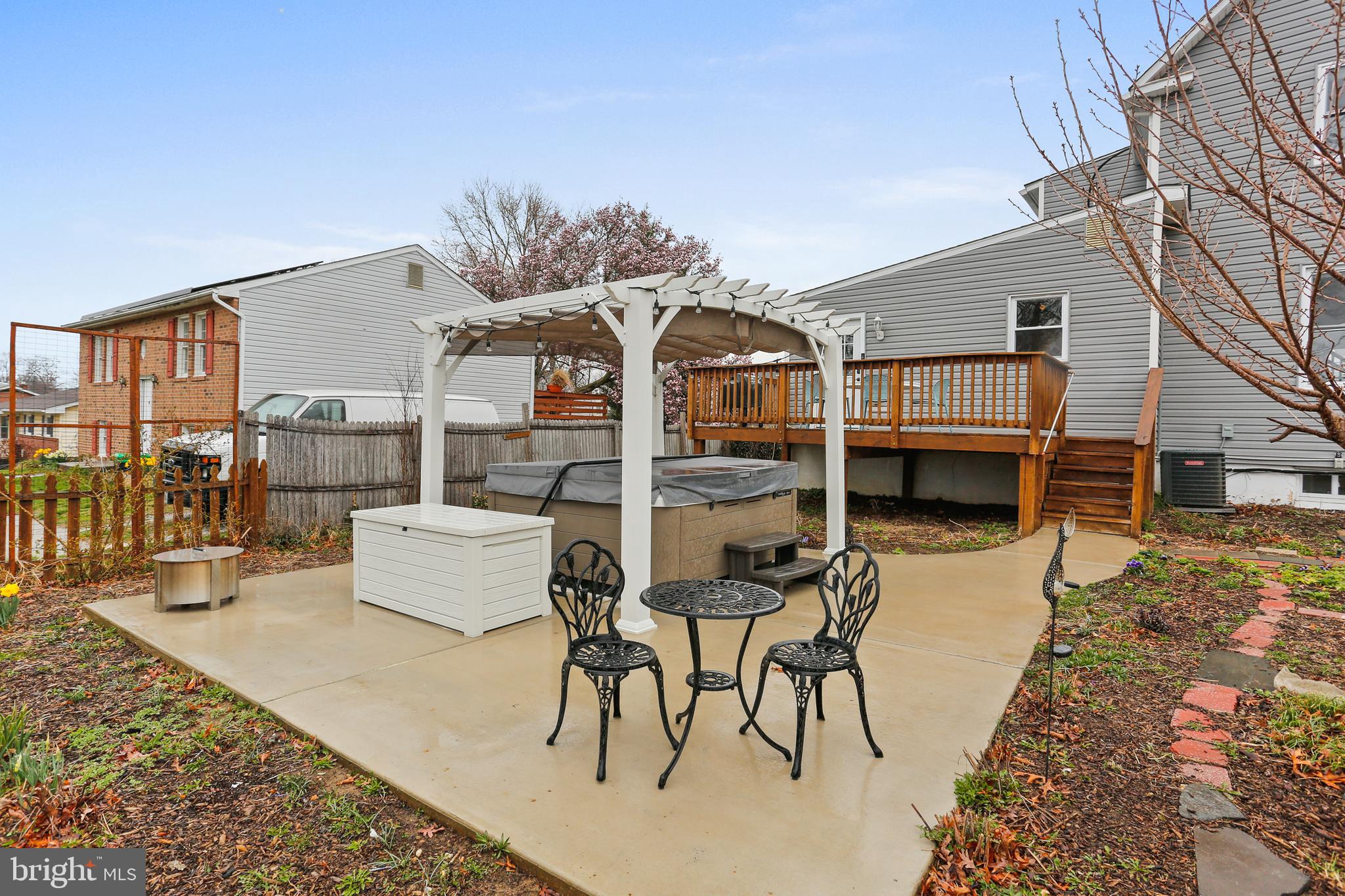 PARKVILLE/CARNEY - Residential