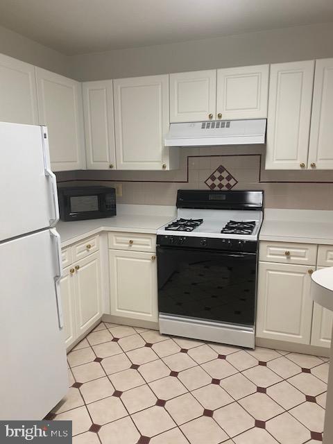 SAVOY PARK CONDOMINIUMS - Residential Lease