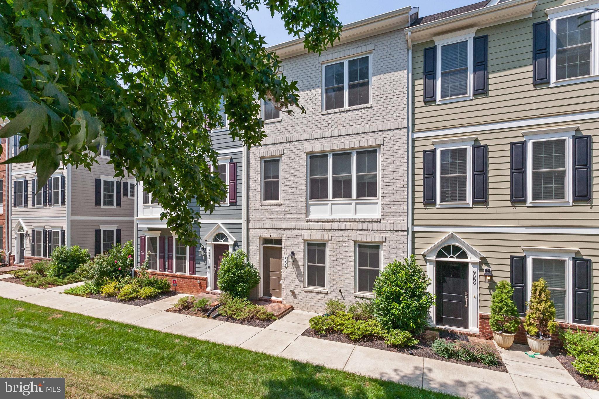 VILLAGES OF URBANA - Residential