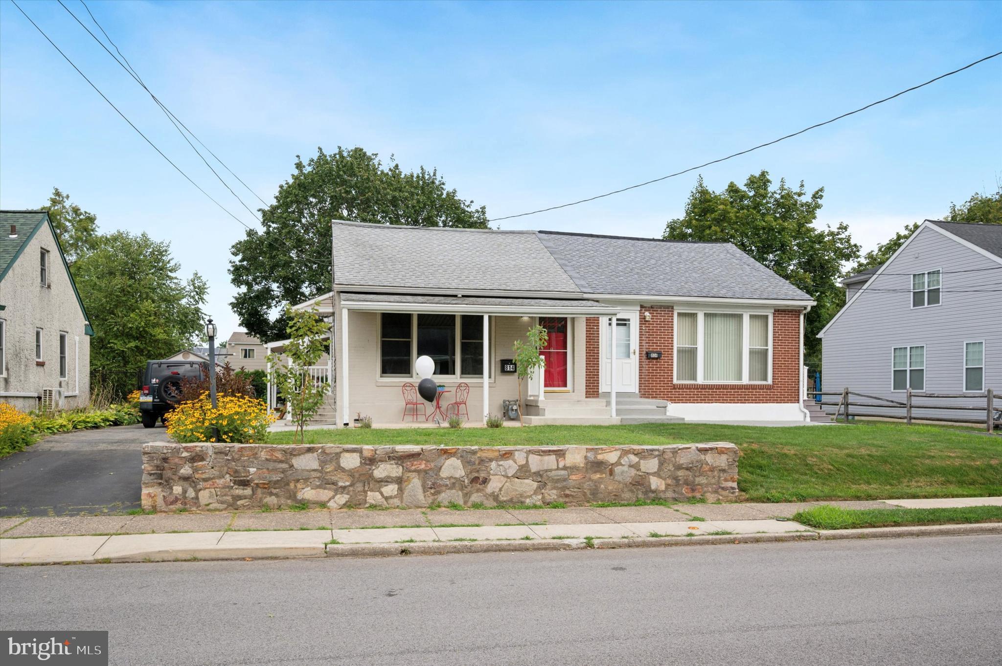 814 CRICKET AVENUE