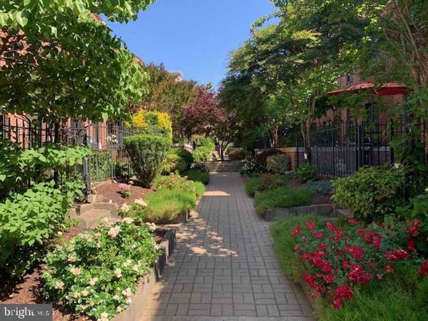 Welcome to Mount Vernon Mews!
This fabulous town home is in a gated community with gardens all around!
Providing 2 bedrooms w/ 1  1/2 baths, this freshly painted house is very spacious. 
A contemporary kitchen with a powder room and laundry in the back, the open floor concept makes entertaining a breeze.
Gather around the fireplace on those chilly nights!
Two entry levels: The 2nd level has the access to the parking spot - see photos.
This house comes with 1 parking spot and there is street parking on Read St., too.
PLEASE DO NOT APPLY ONLINE UNLESS YOU HAVE SEEN THE CONDO.
PROSPECTIVE TENANTS MUST HAVE CLEAN BACKGROUND, NO EVICTIONS AND CREDIT SCORE OF 680 or HIGHER.