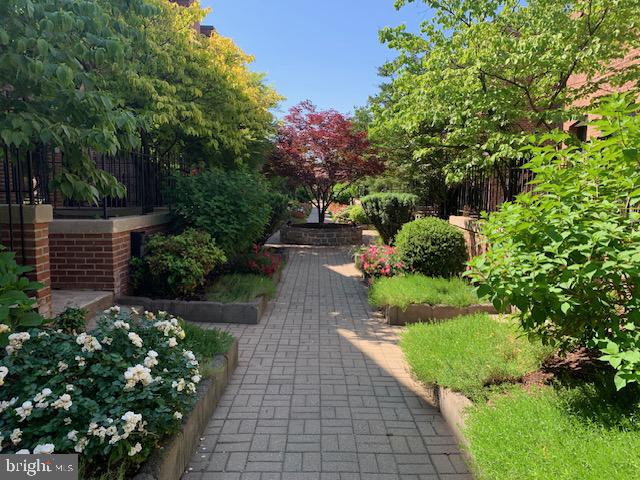 MOUNT VERNON PLACE HISTORIC DISTRICT - Residential Lease