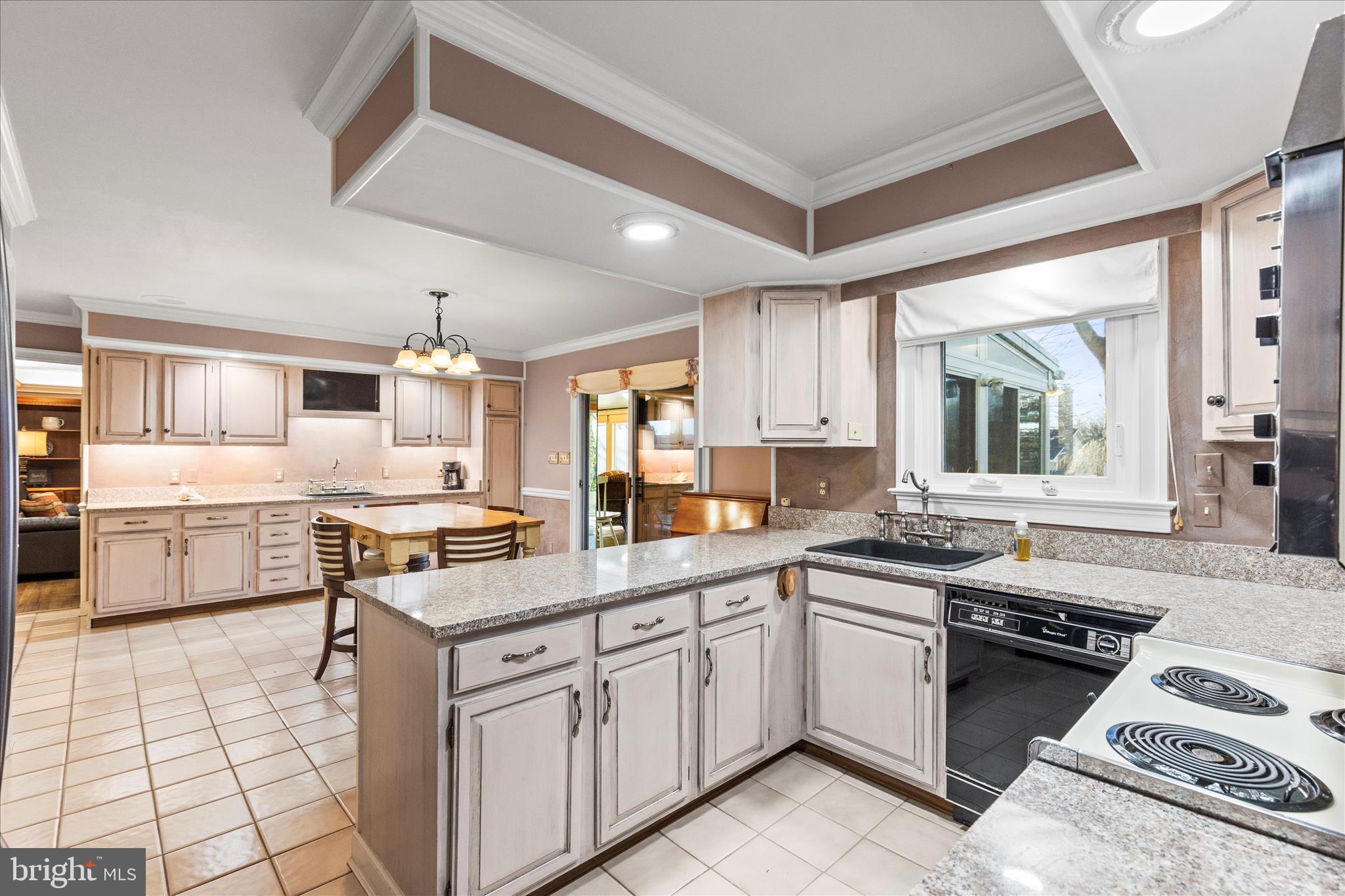 HAINES ACRES/EAST YORK - Residential