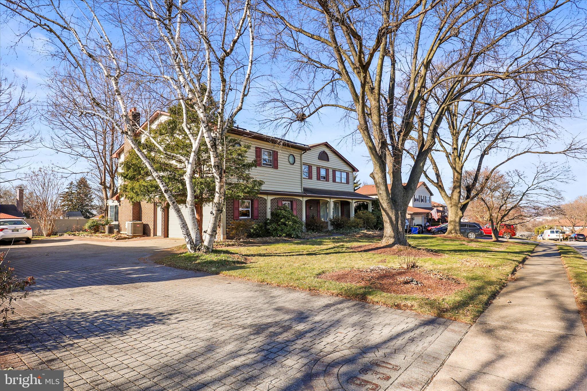 930 HICKORY HILL LANE