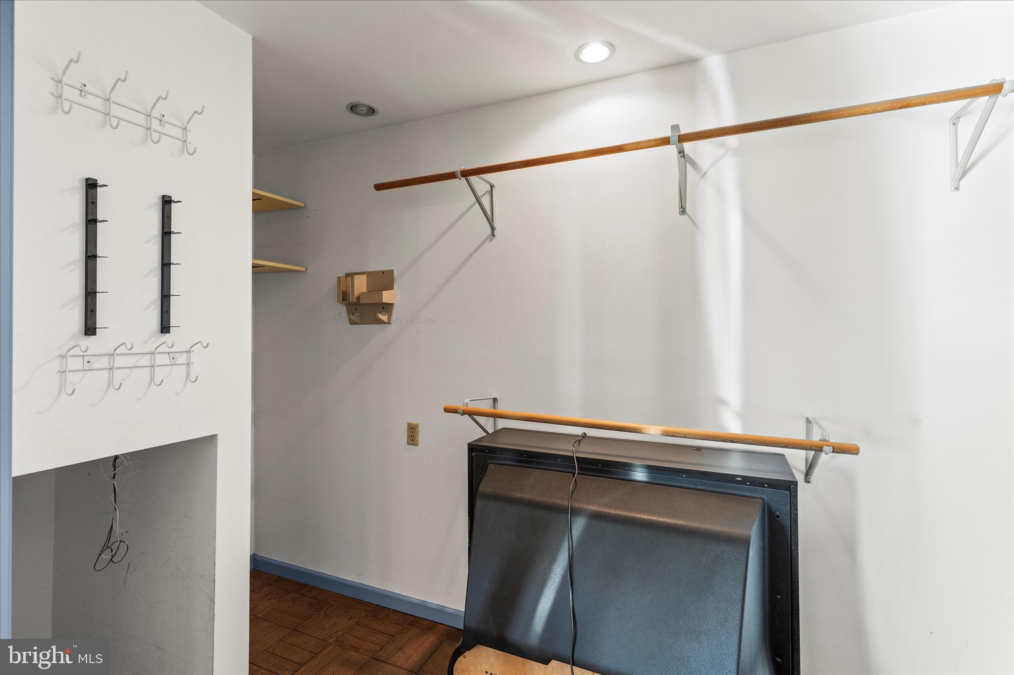 HAINES ACRES/EAST YORK - Residential