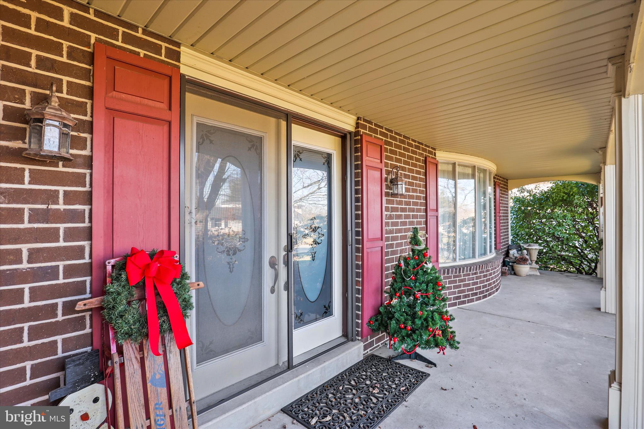 930 HICKORY HILL LANE