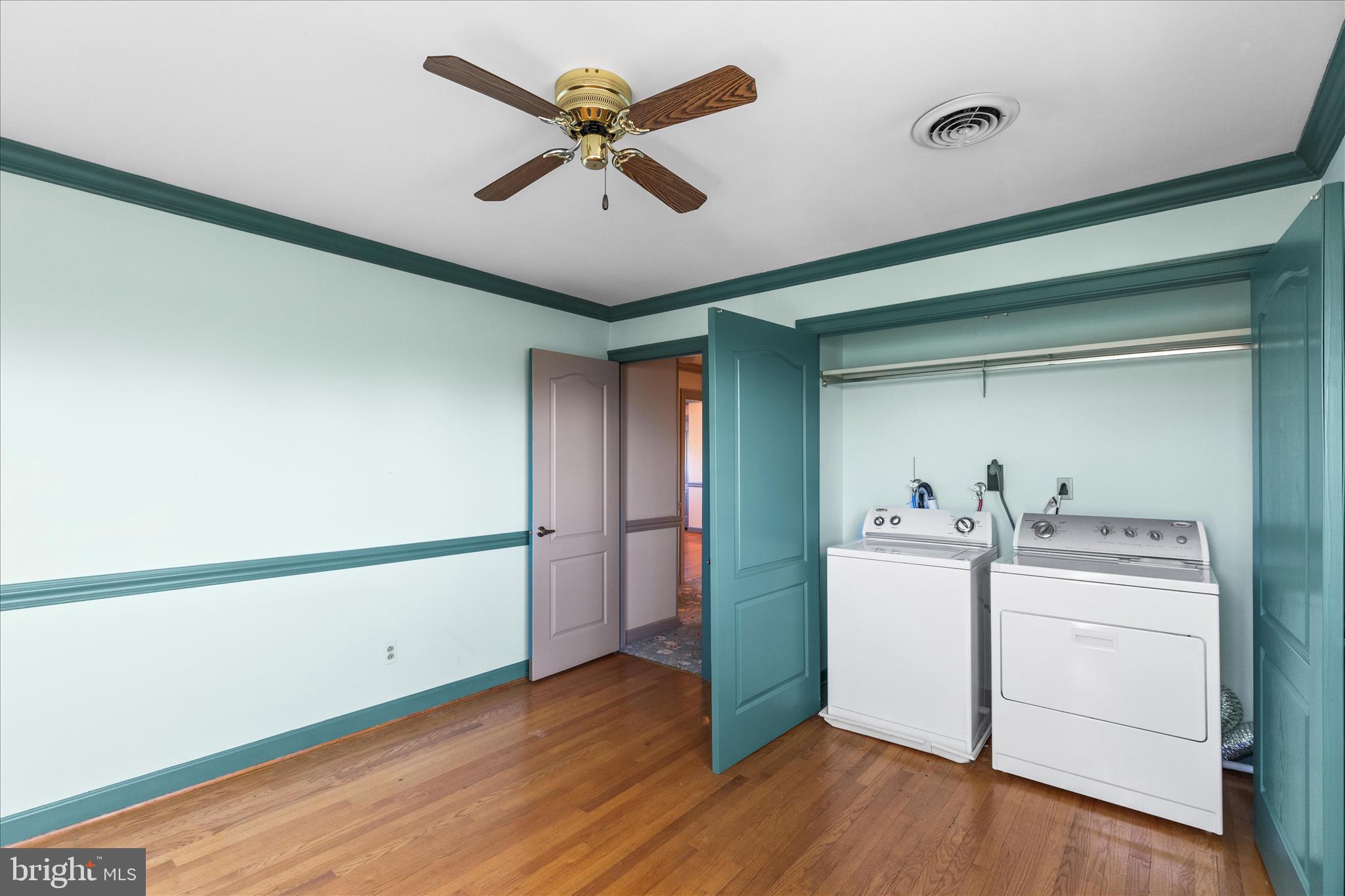 HAINES ACRES/EAST YORK - Residential