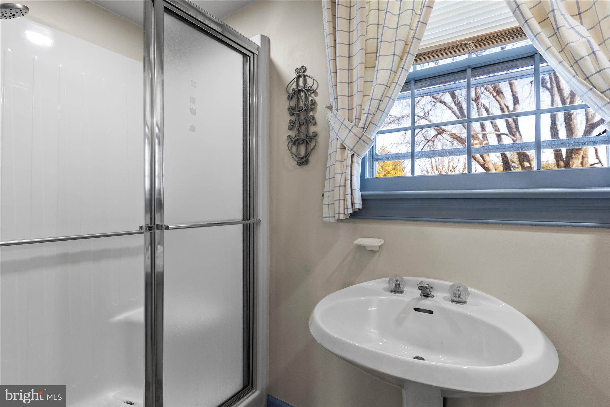 HAINES ACRES/EAST YORK - Residential