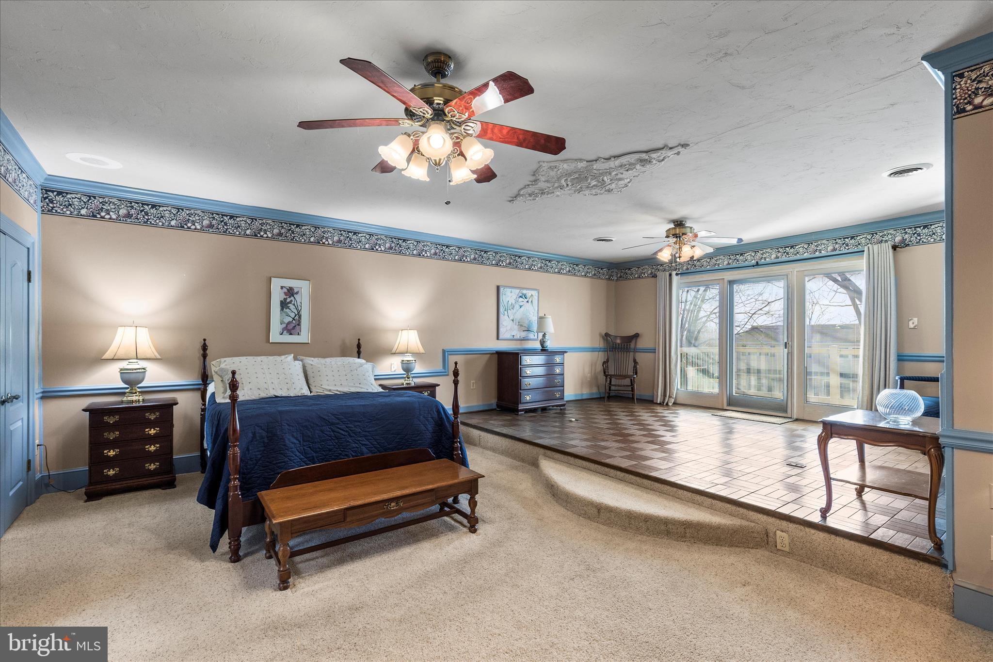 HAINES ACRES/EAST YORK - Residential