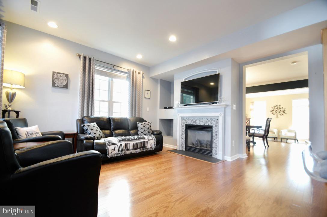 BRAMBLETON - Residential