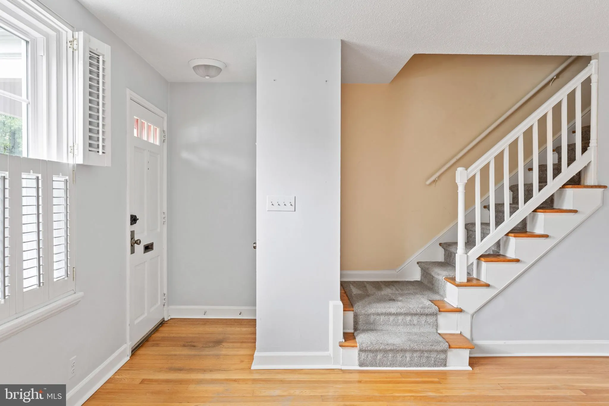 Arlington, Virginia 22206, United States, 2 Bedrooms Bedrooms, ,2 BathroomsBathrooms,Residential,Active,197382