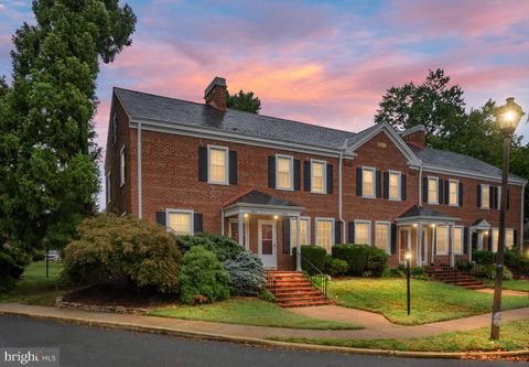 2925 S BUCHANAN STREET 2925 ARLINGTON VA 22206