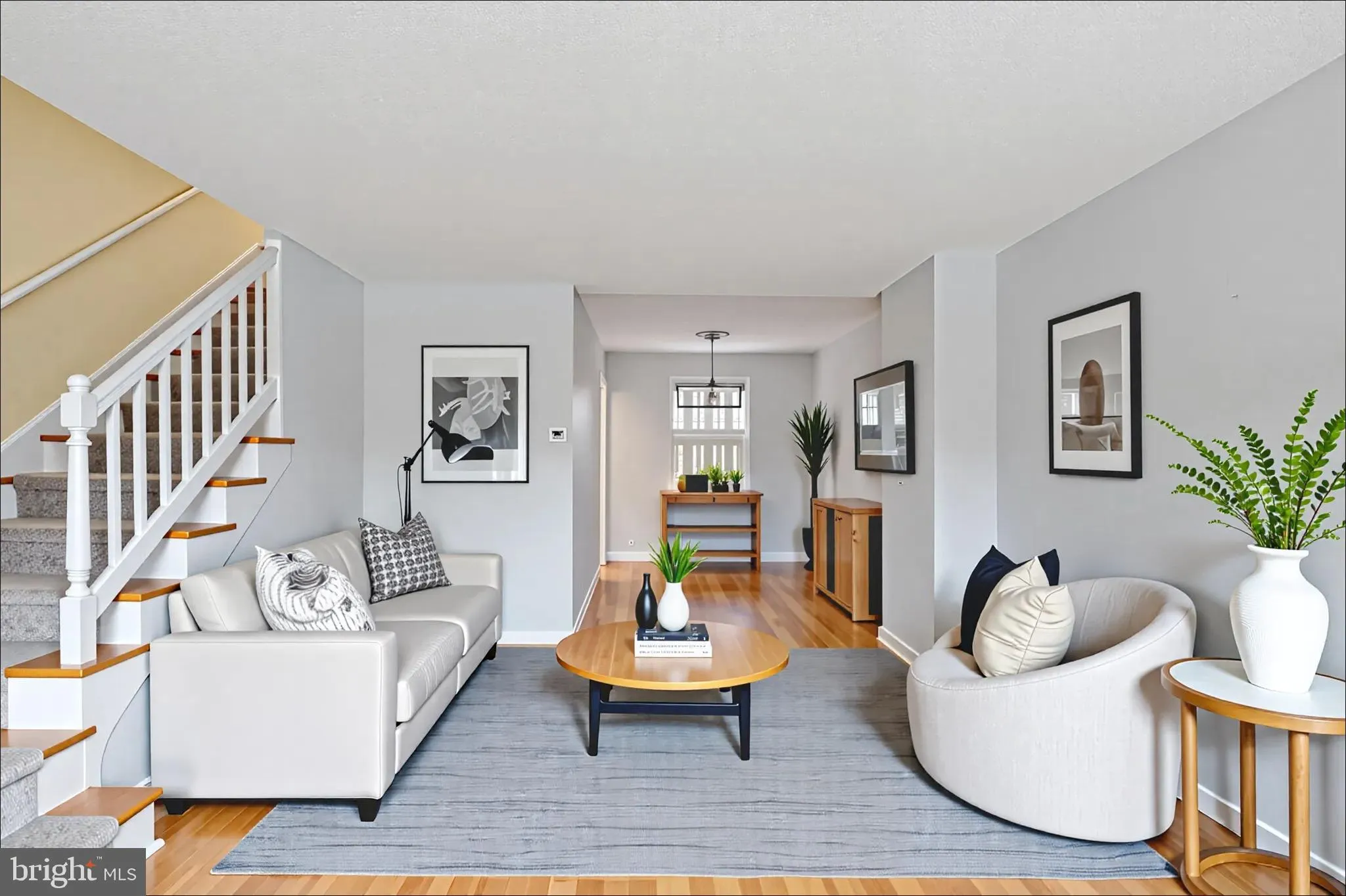 Arlington, Virginia 22206, United States, 2 Bedrooms Bedrooms, ,2 BathroomsBathrooms,Residential,Active,197382