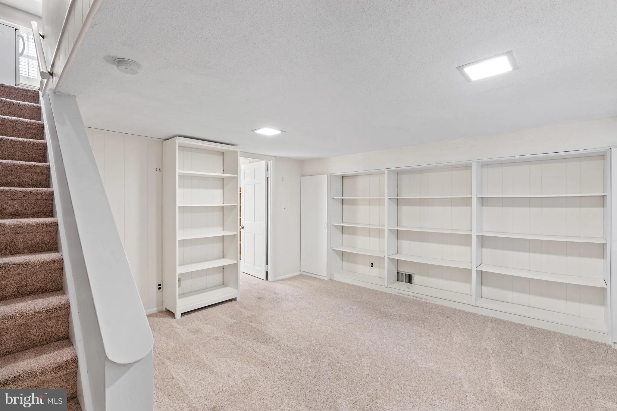 Arlington, Virginia 22206, United States, 2 Bedrooms Bedrooms, ,2 BathroomsBathrooms,Residential,Active,197382