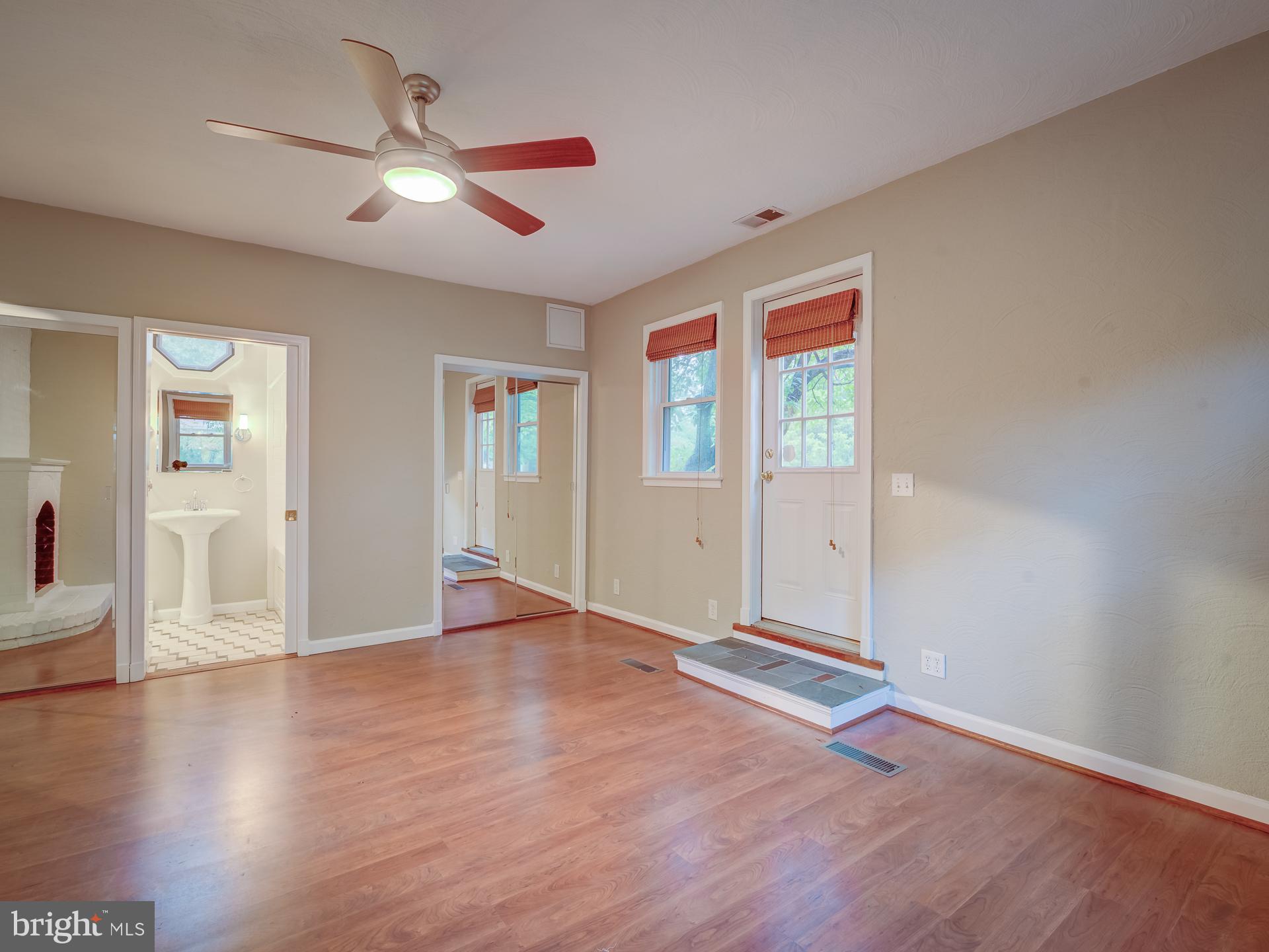 COURTLAND PARK - Residential