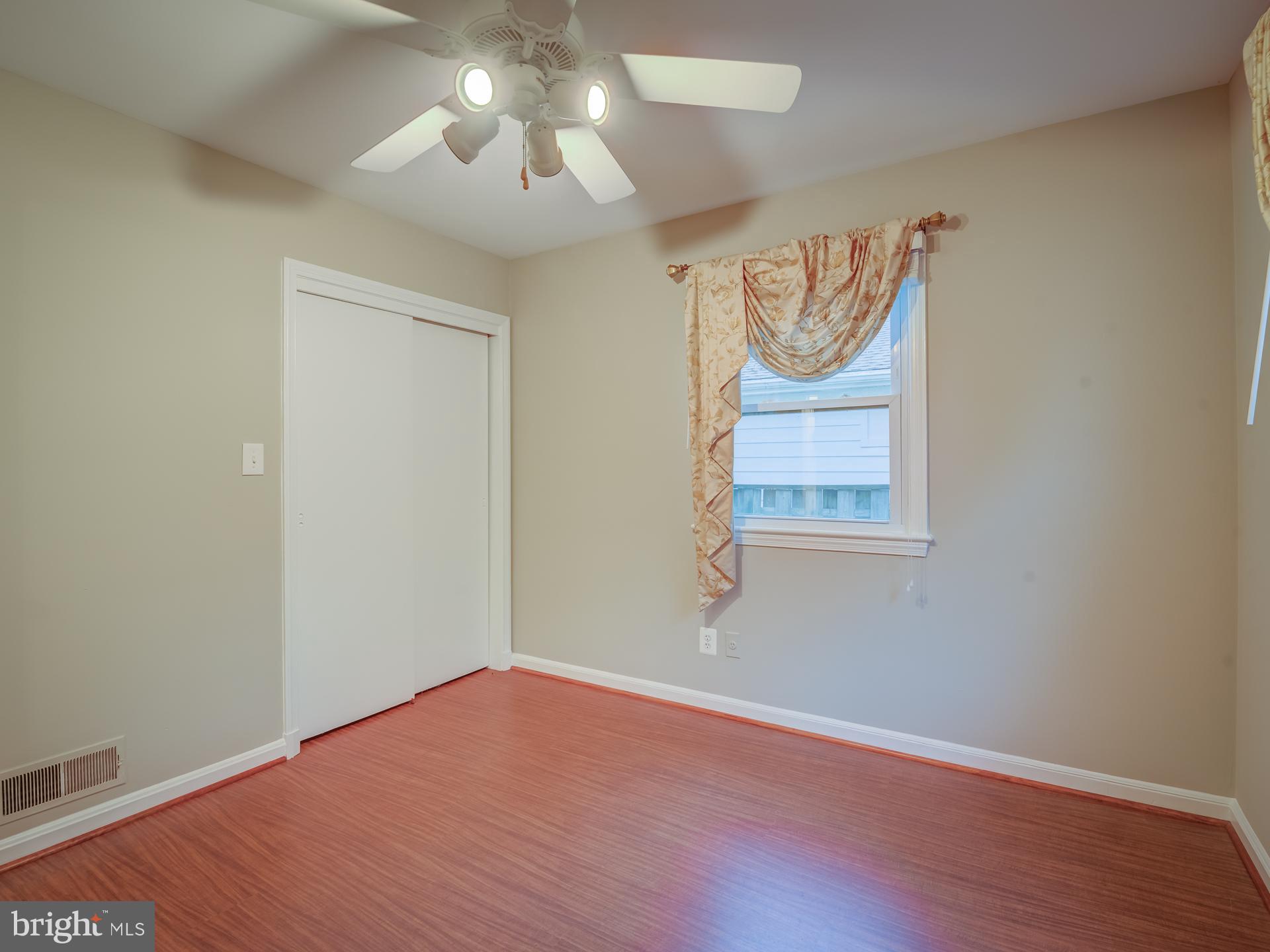 COURTLAND PARK - Residential