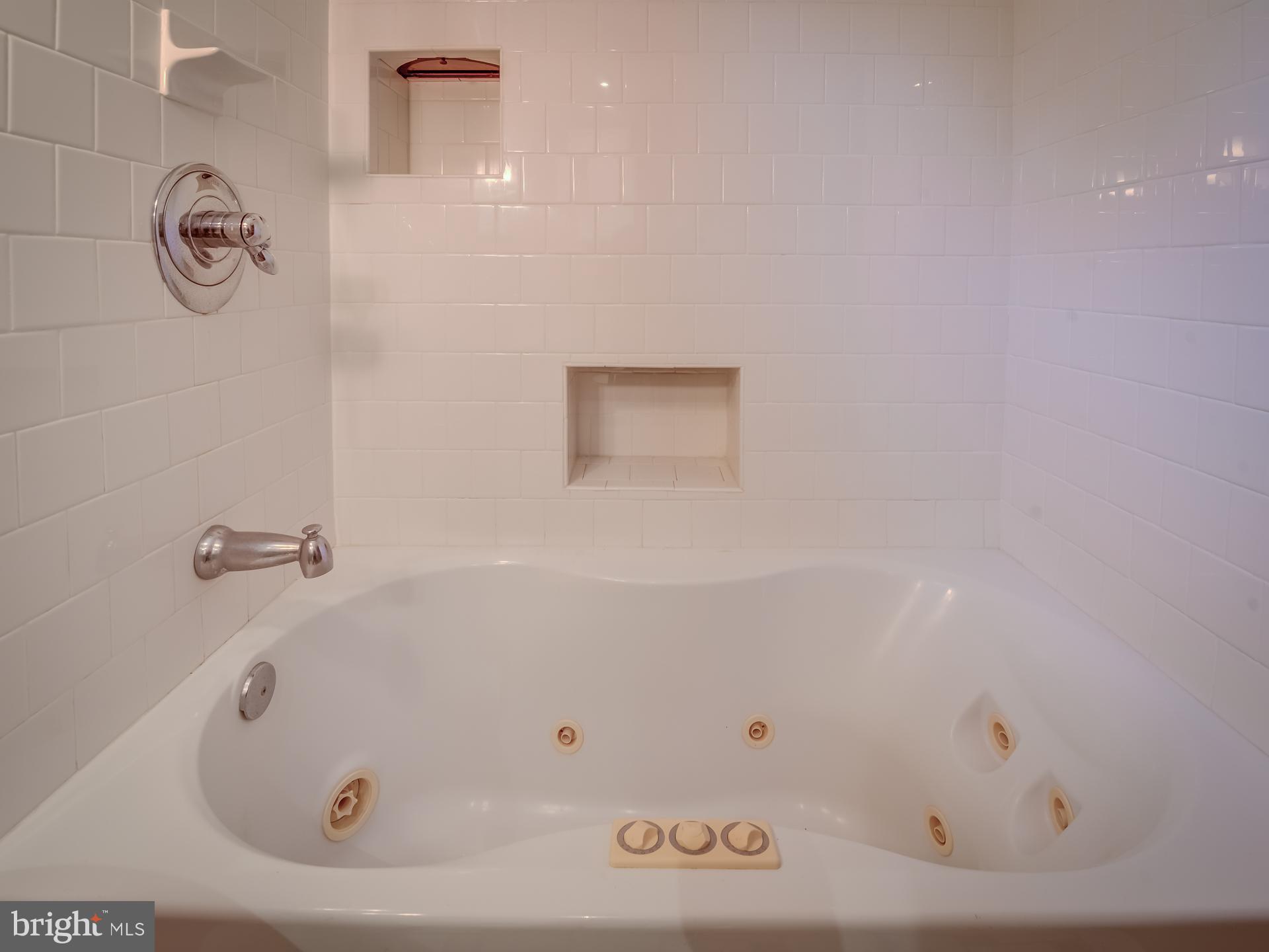 COURTLAND PARK - Residential