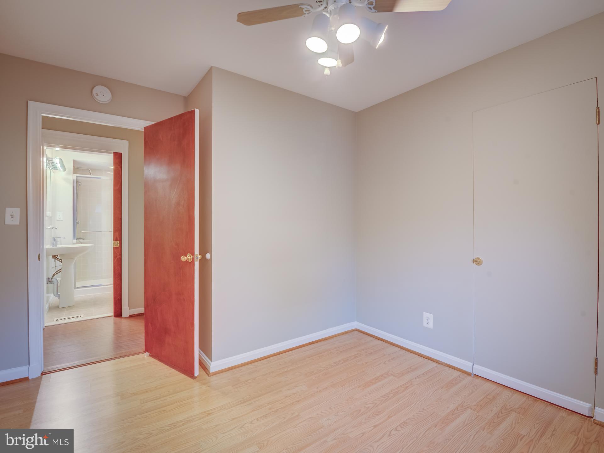 COURTLAND PARK - Residential