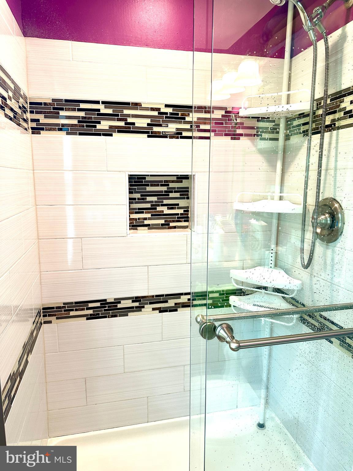 MONTPELIER - Residential