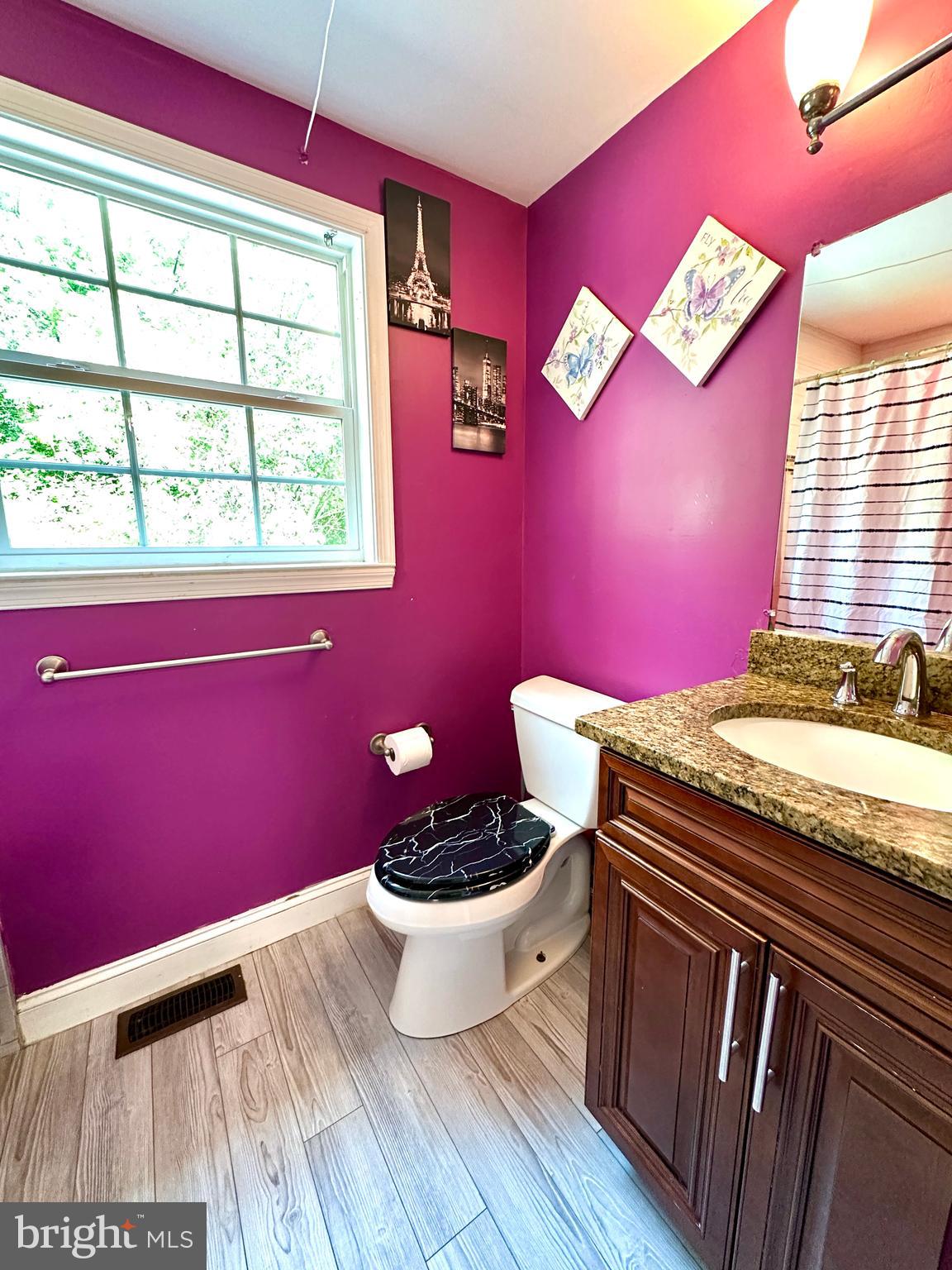 MONTPELIER - Residential