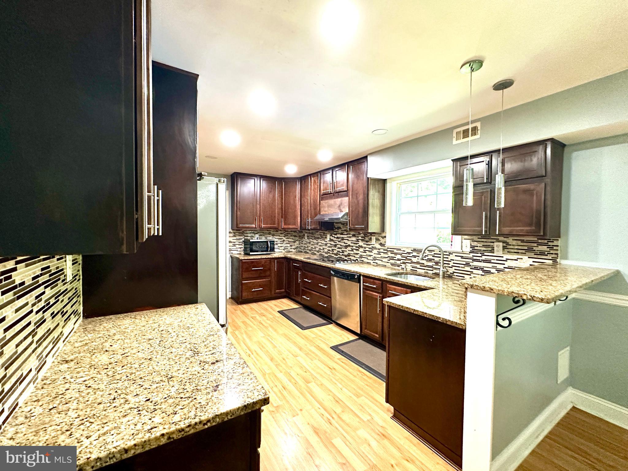 MONTPELIER - Residential