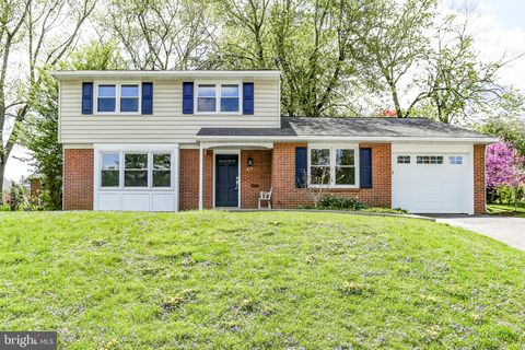 Photo of 417 SPRING DR, MILLERSVILLE, PA 17551 (MLS # PALA2033572)