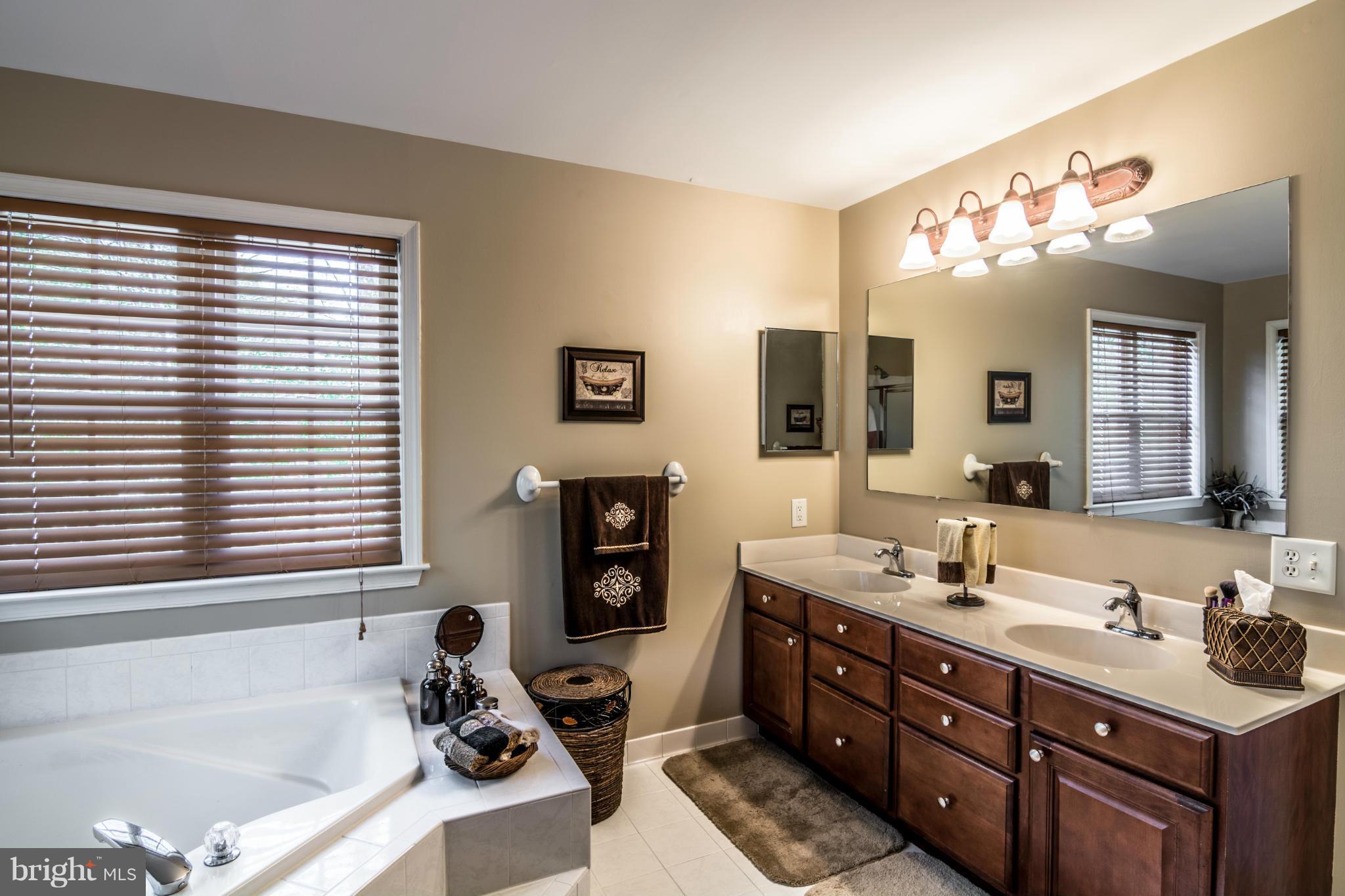 LAKE WHIPPOORWILL - Residential