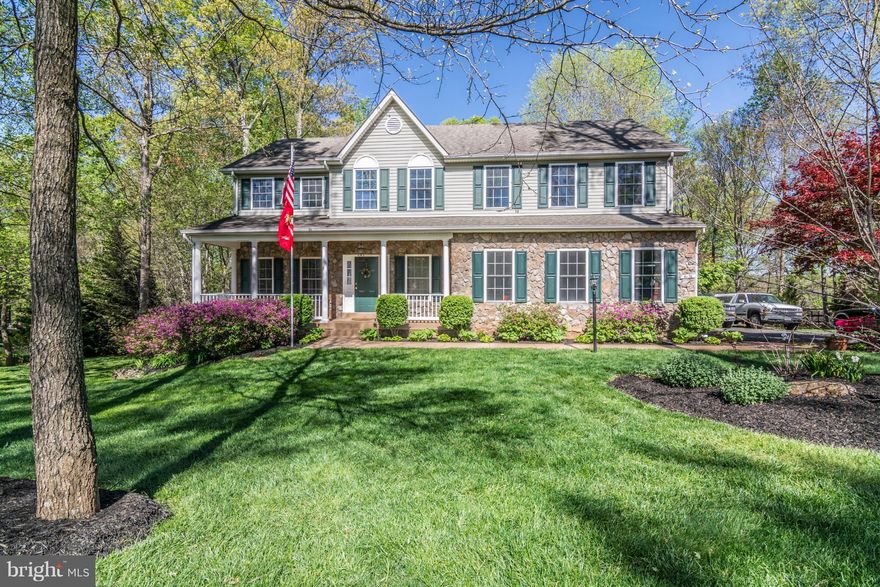 EXCELLENT LOCATION & NEIGHBORHOOD! Beautifully appointed 4 bed / 3.5 bath colonial on 1.28 acre lot. Oak floors on main level,  Gourmet kitchen w/new SS & granite. Well maintained. Manicured lawn & landscaping. Large bedrooms, tons of closet space, huge master with tub and shower. Upper level study with natural light. Finished walk-out basement to patio.